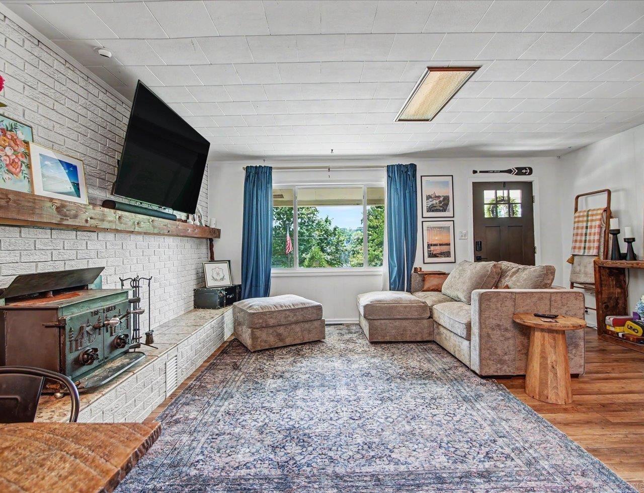 409 Houston Drive Property Photo 6
