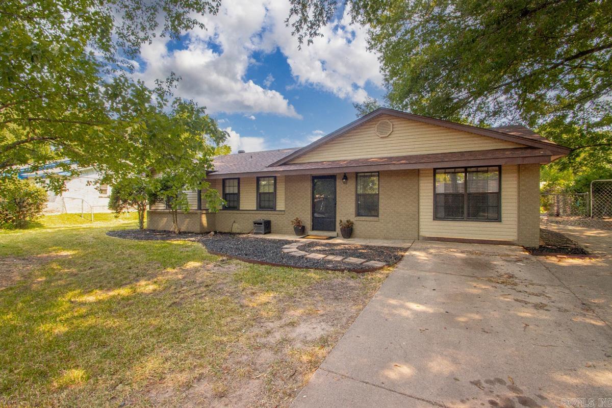 36 Georgeann Dr Property Photo 2