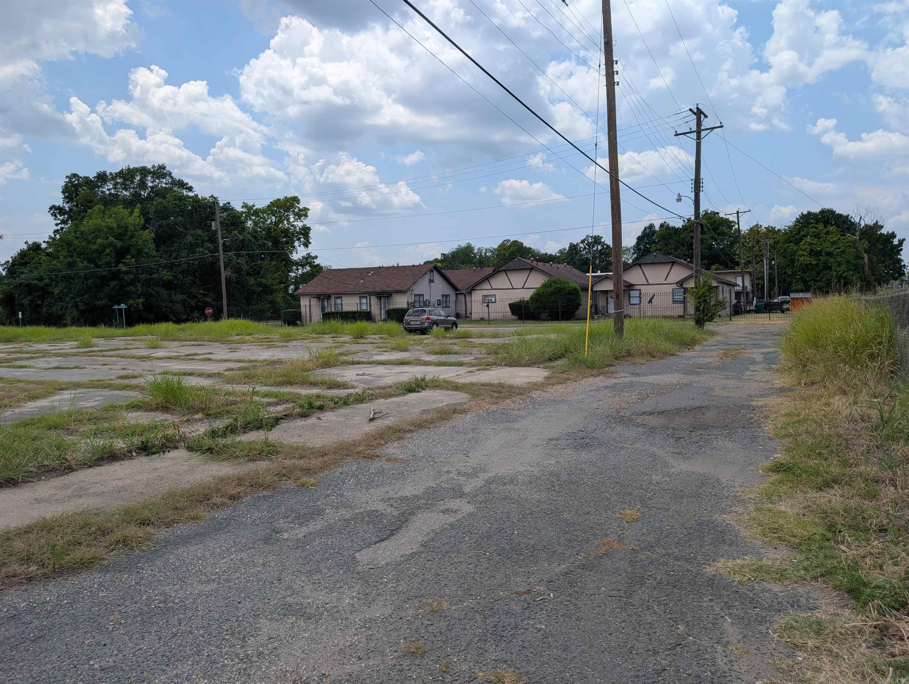 421 W Barraque Street Property Photo 6