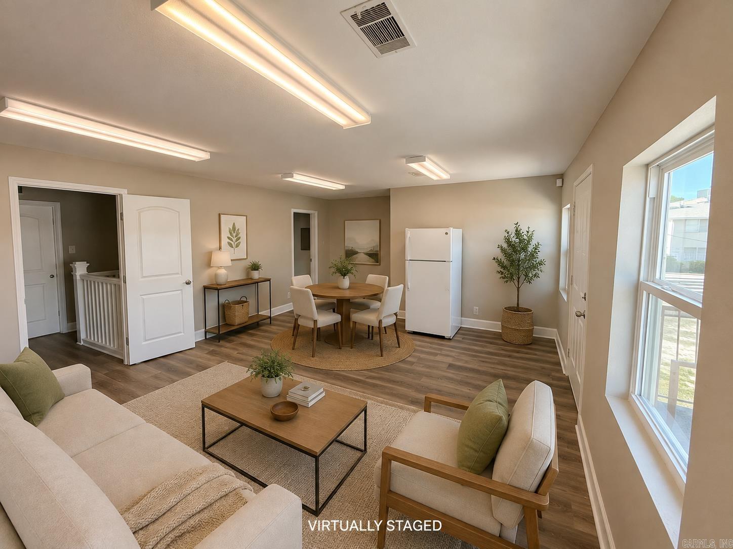 813 W 3rd Street Property Photo 29