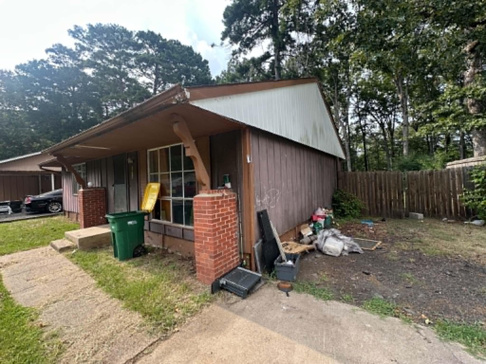 7808 Moore Dr Property Photo 2