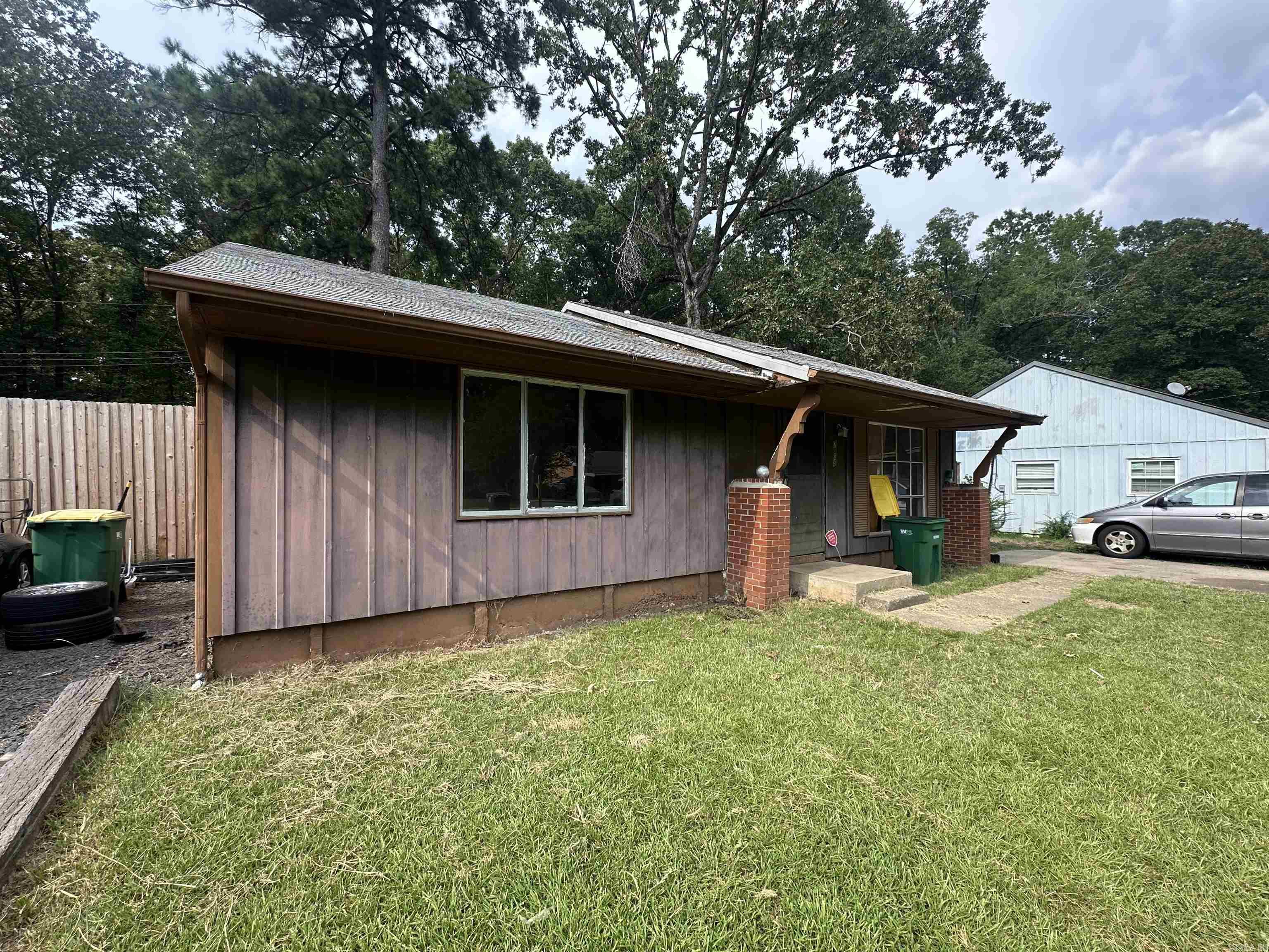 7808 Moore Dr Property Photo 3