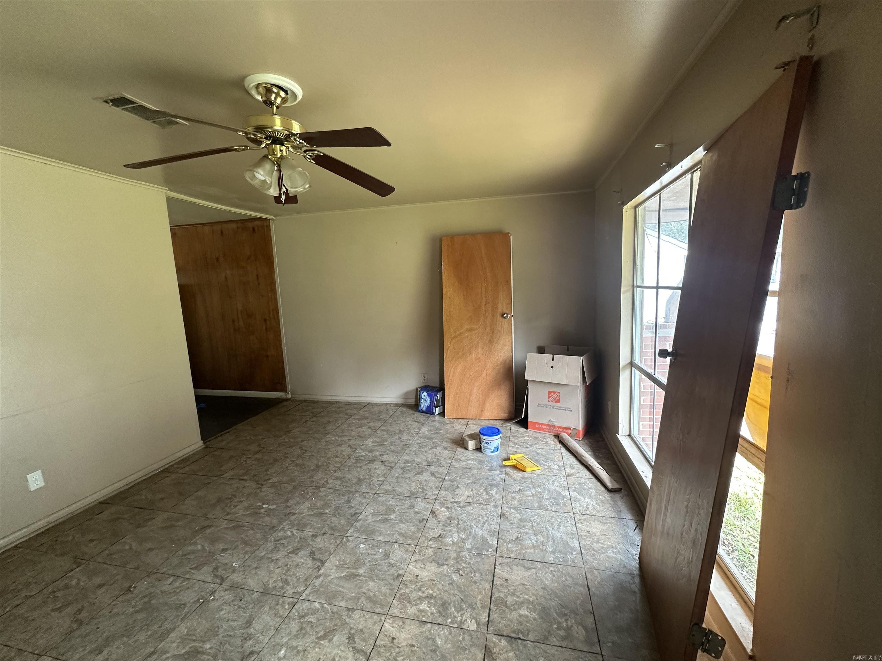 7808 Moore Dr Property Photo 4