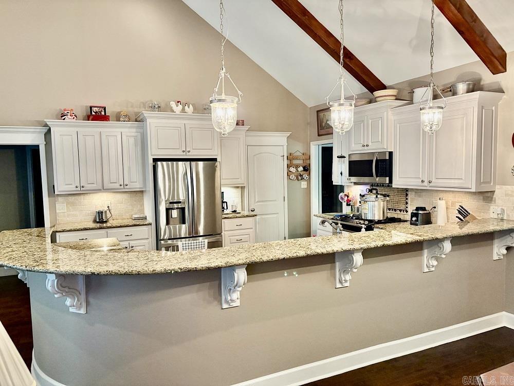 1185 Blue Grass Property Photo 6