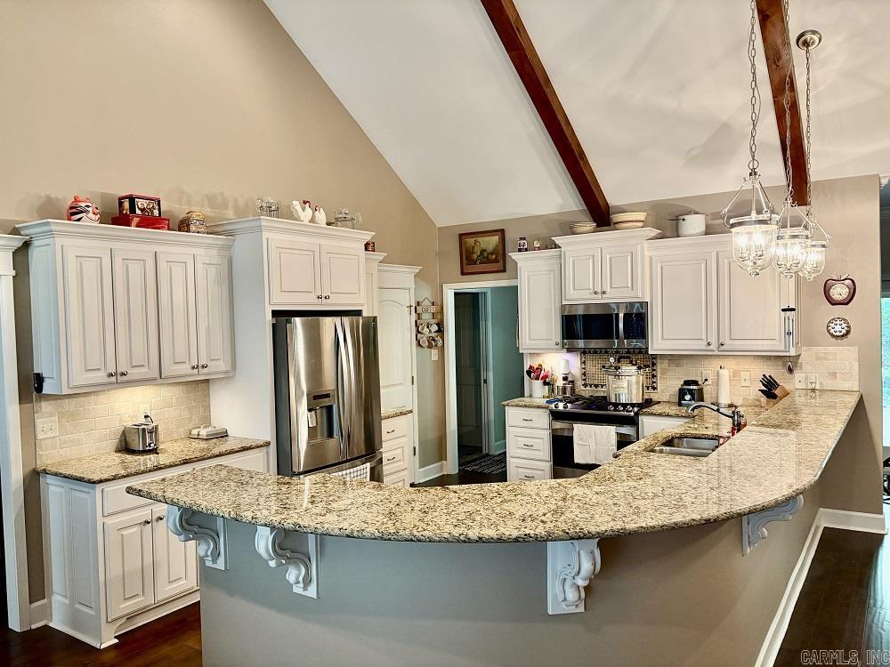 1185 Blue Grass Property Photo 7