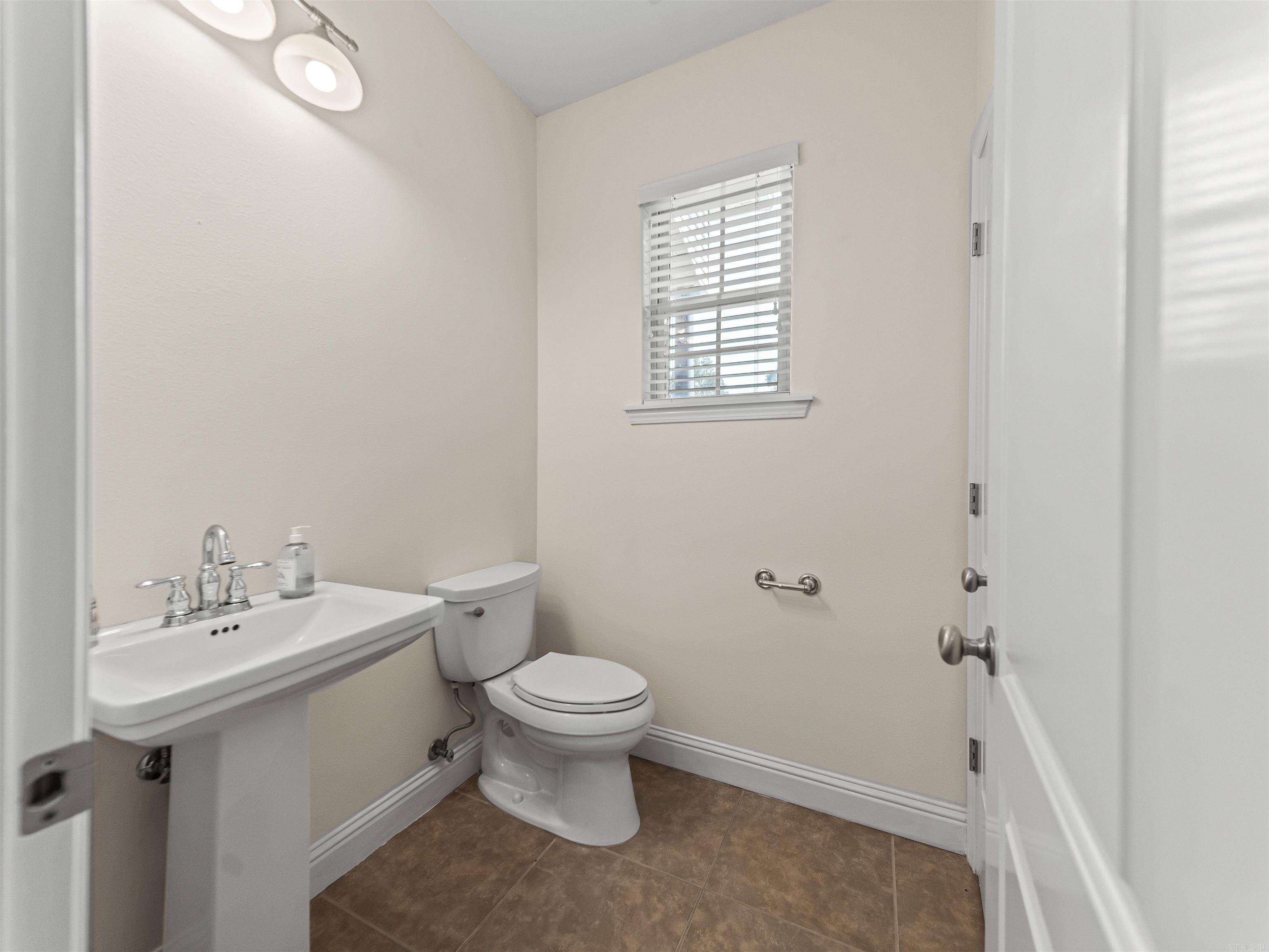 170 Wildwood Forest Road Property Photo 27
