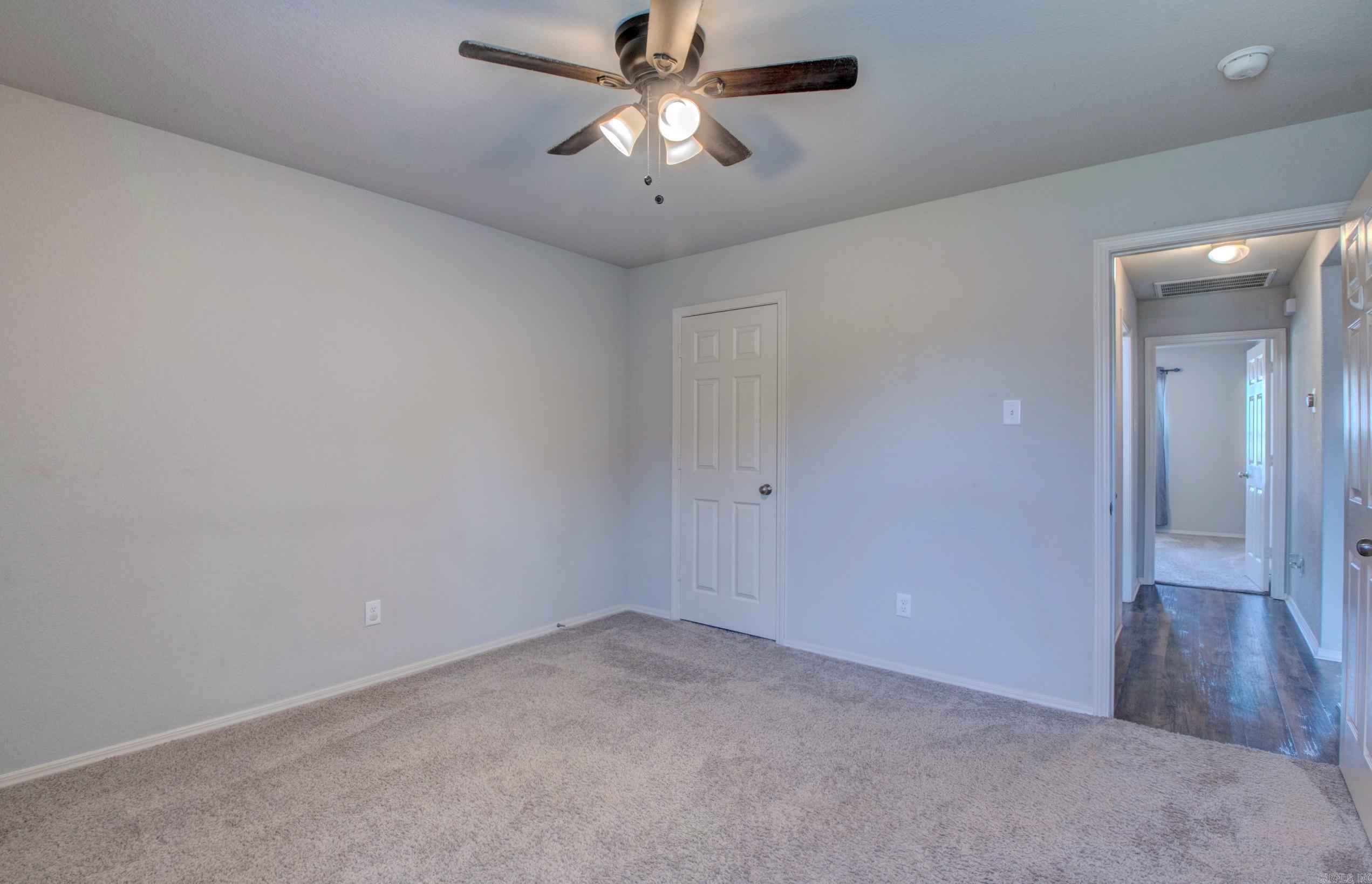 6405 Amalie Dr Property Photo 26