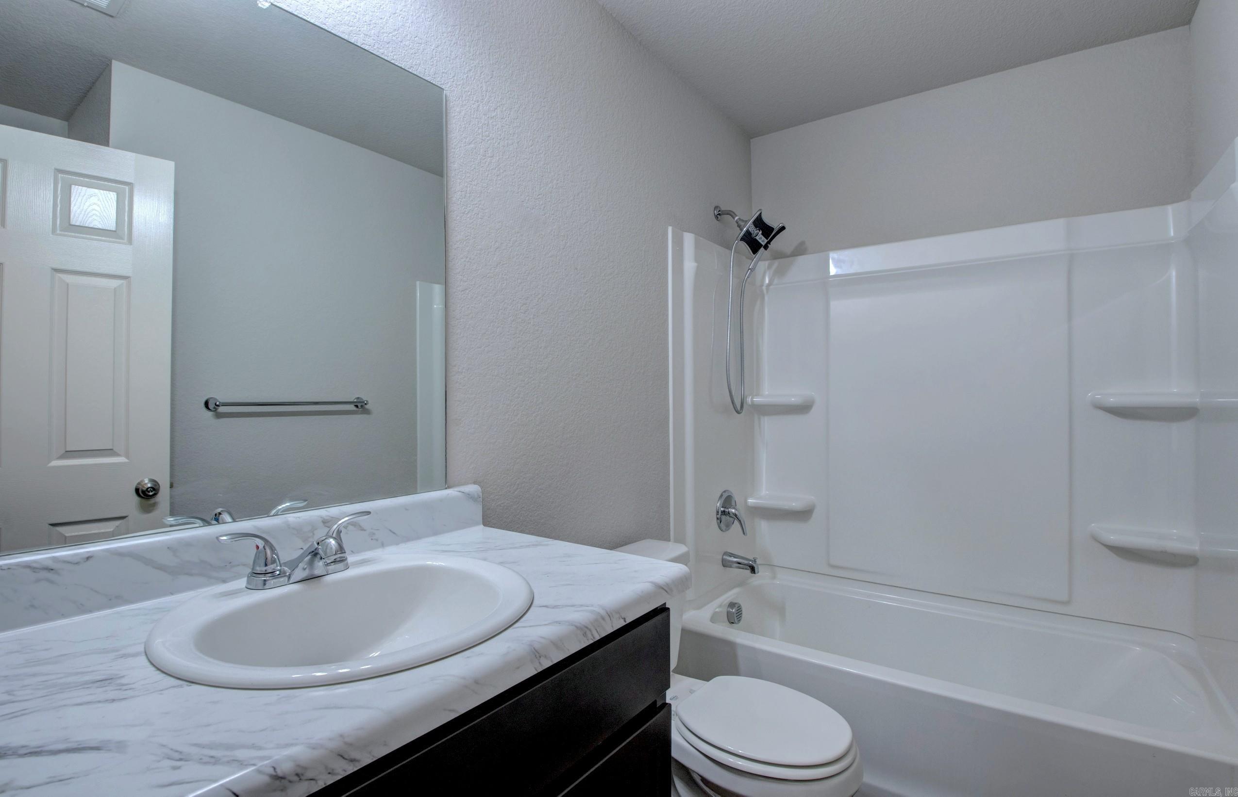 6405 Amalie Dr Property Photo 30