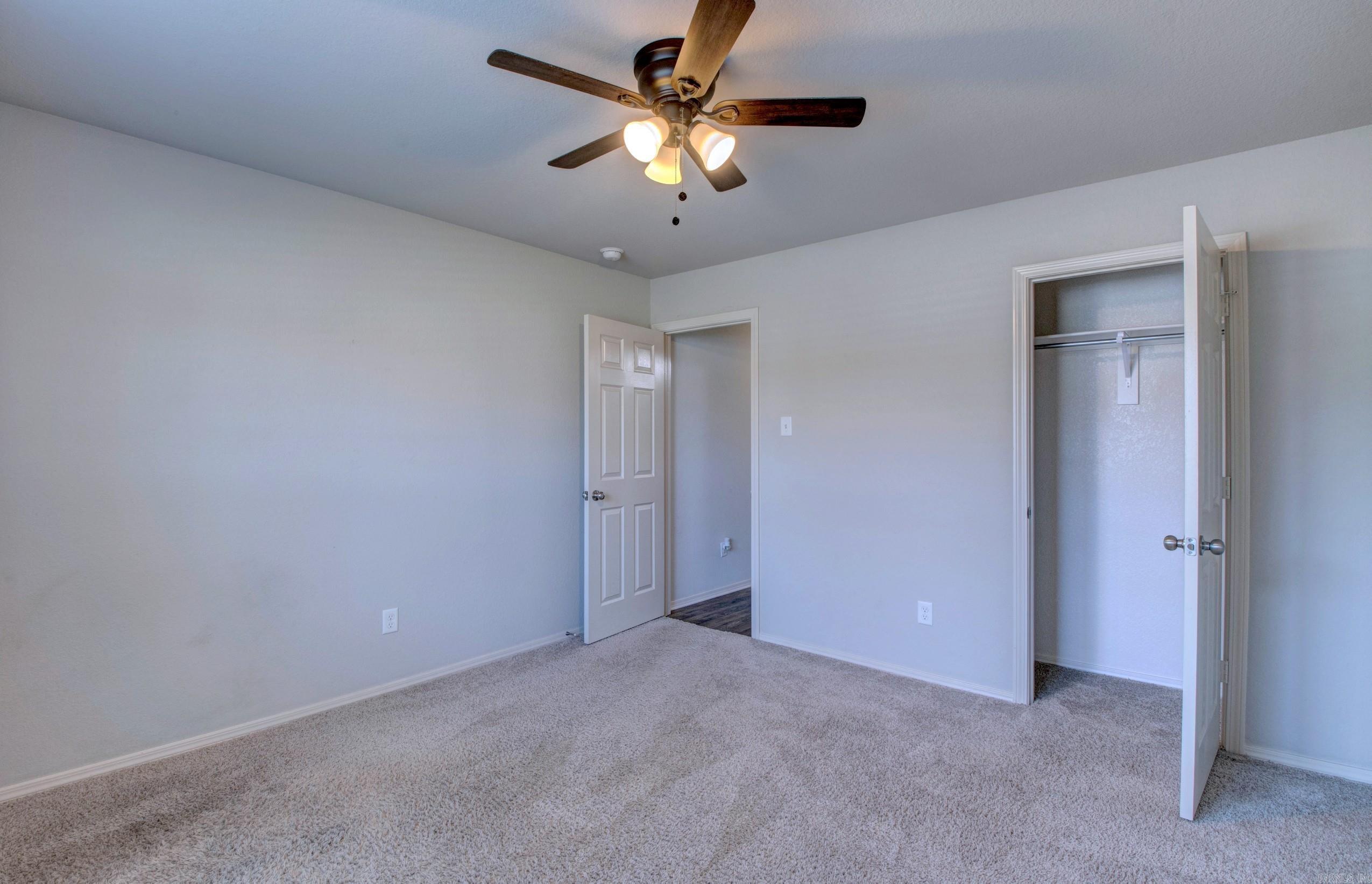 6405 Amalie Dr Property Photo 34