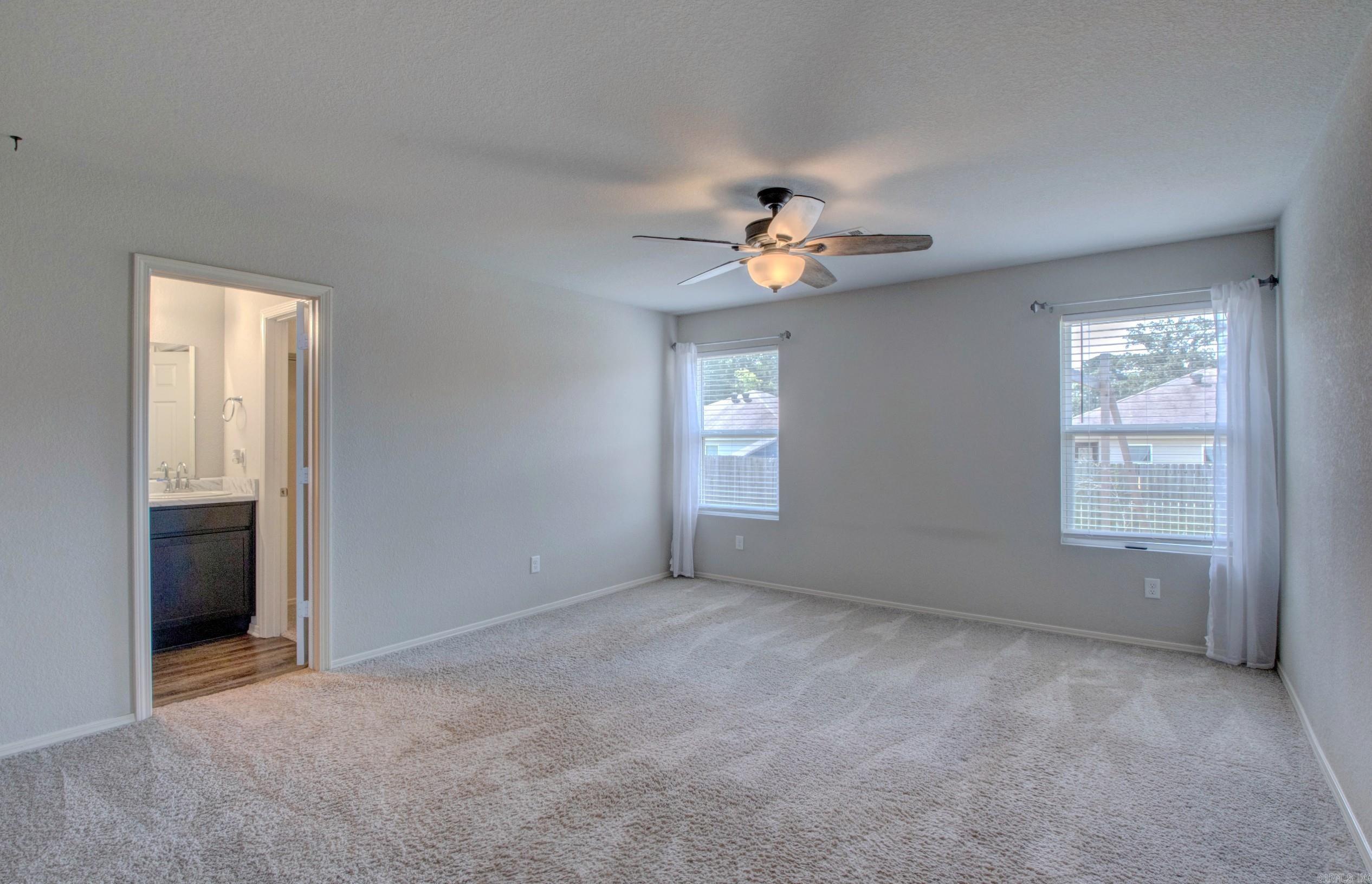 6405 Amalie Dr Property Photo 37
