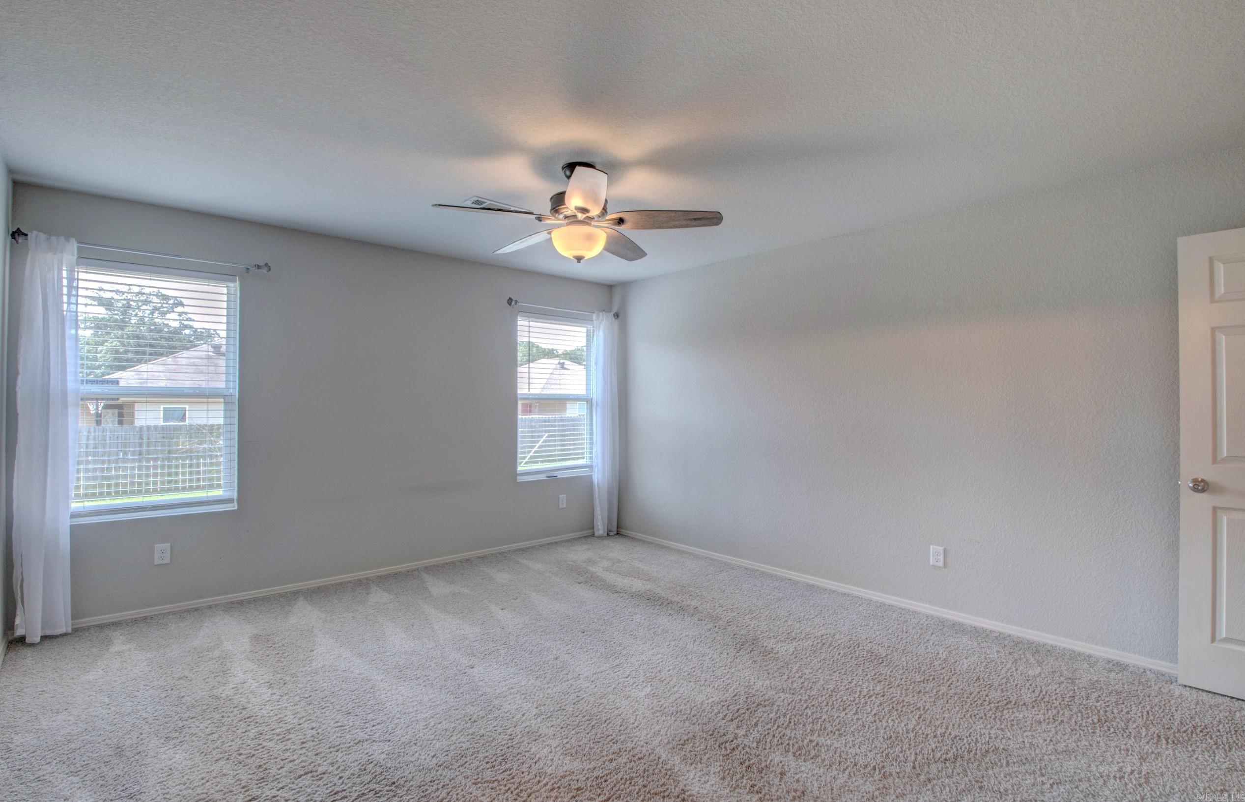 6405 Amalie Dr Property Photo 38