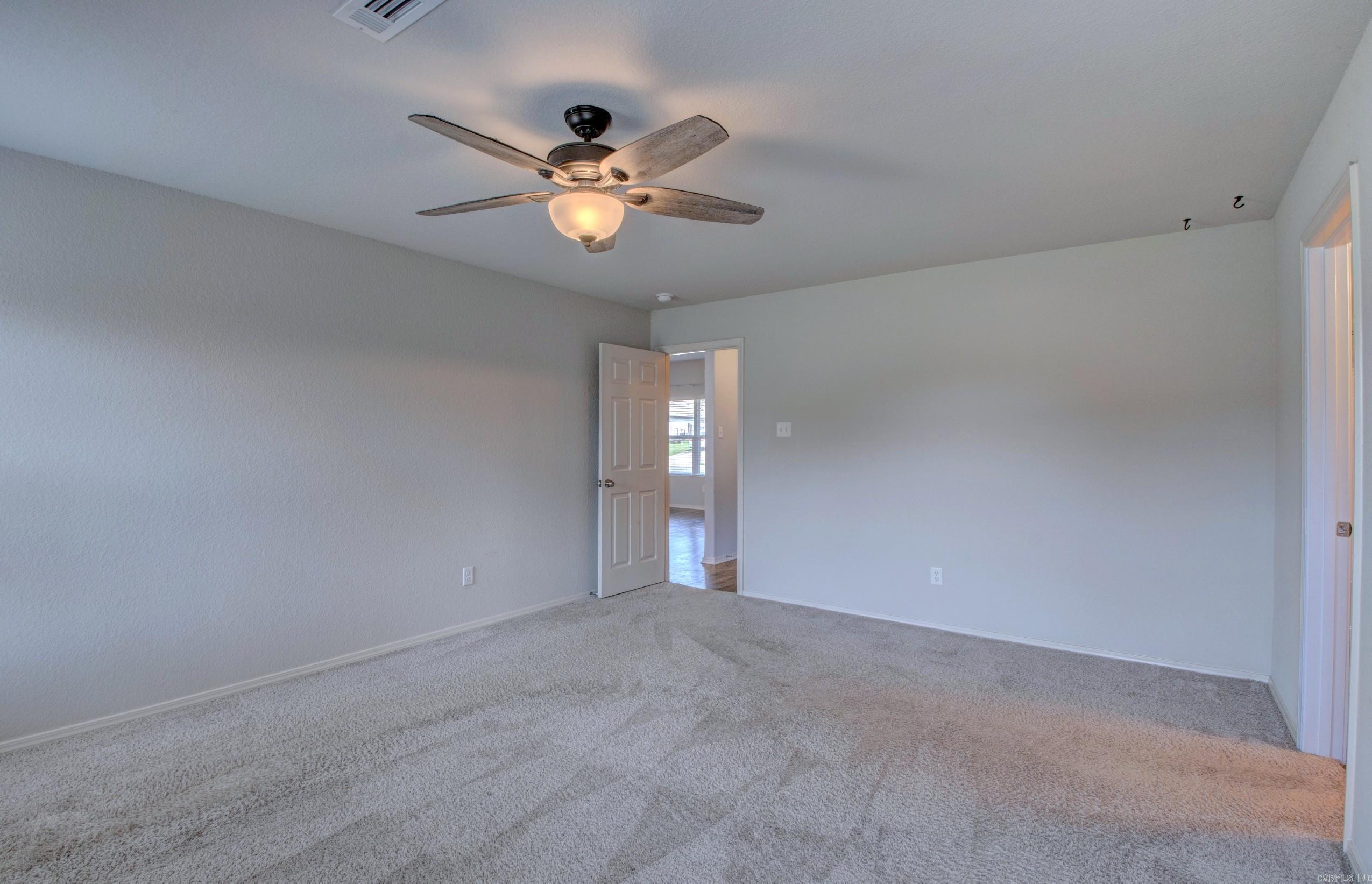 6405 Amalie Dr Property Photo 39