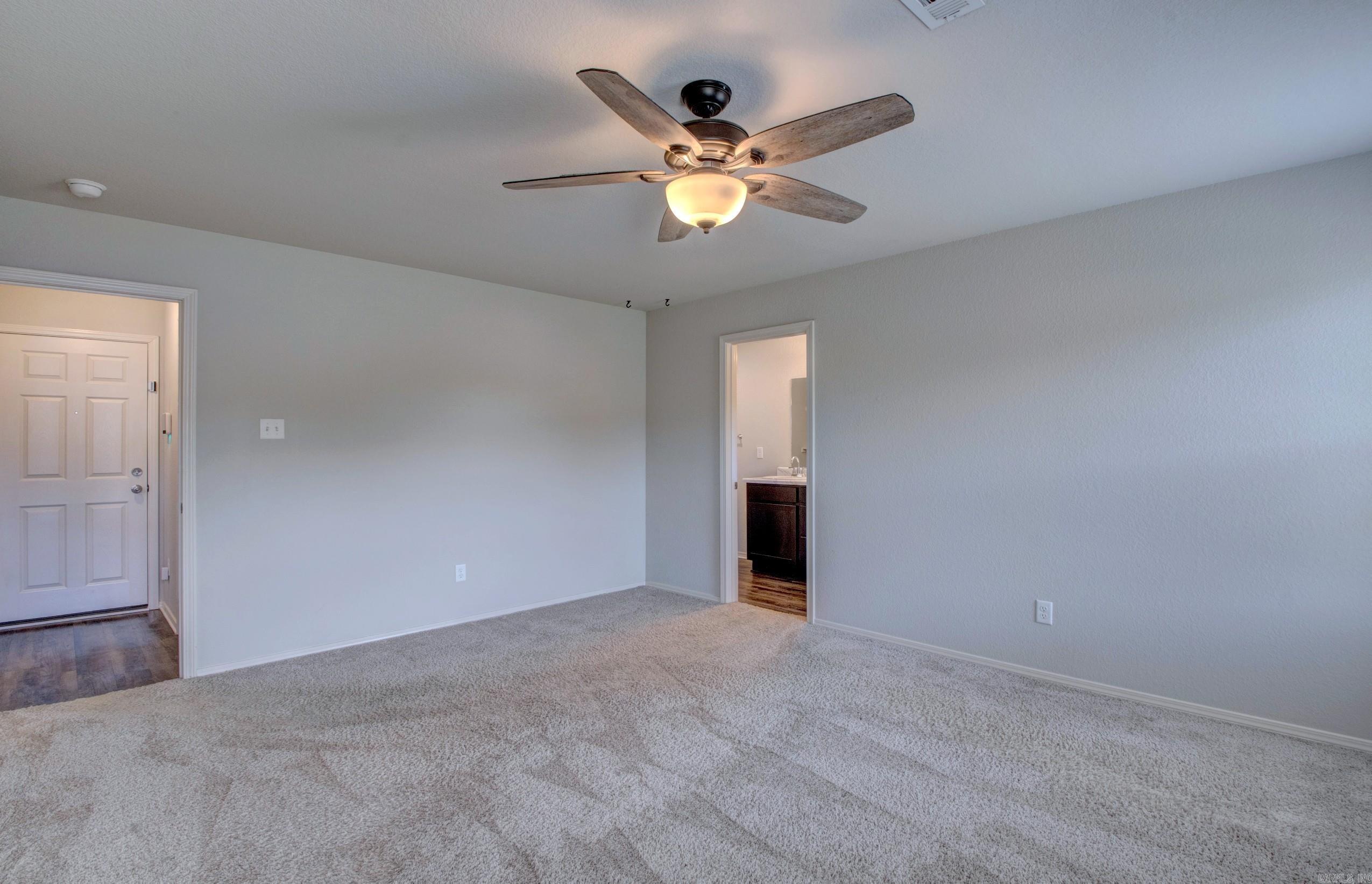 6405 Amalie Dr Property Photo 40