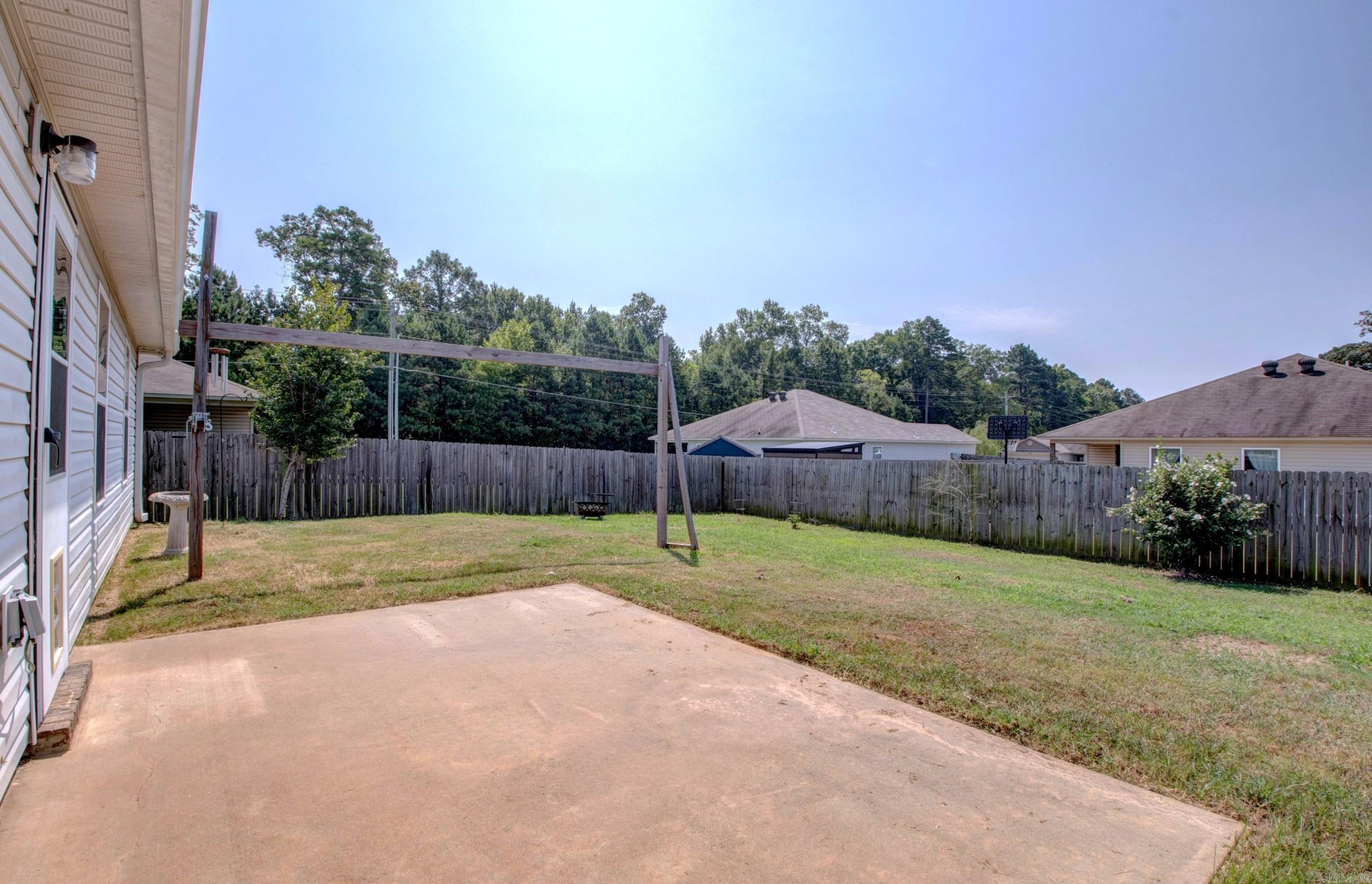 6405 Amalie Dr Property Photo 44