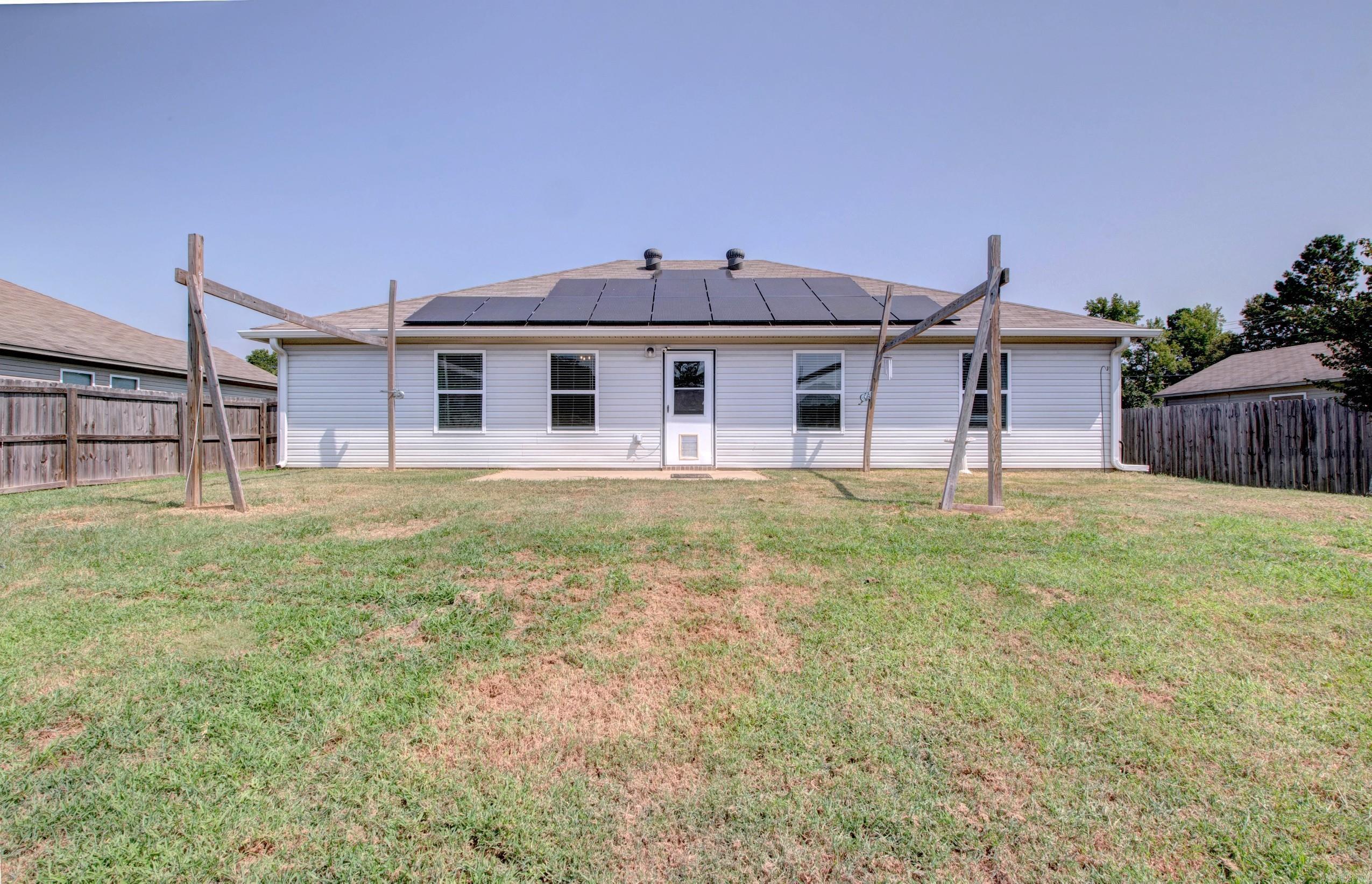 6405 Amalie Dr Property Photo 48