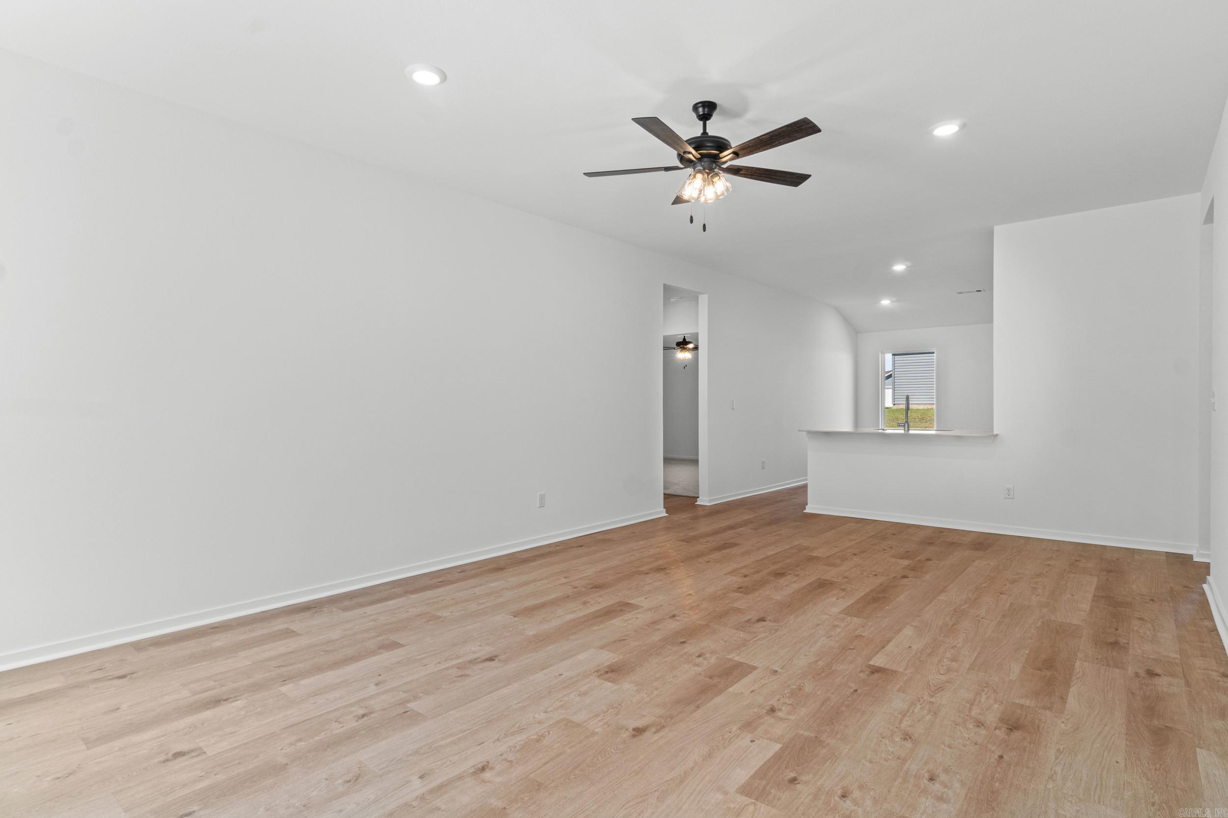 1553 Meadows Drive Property Photo 8