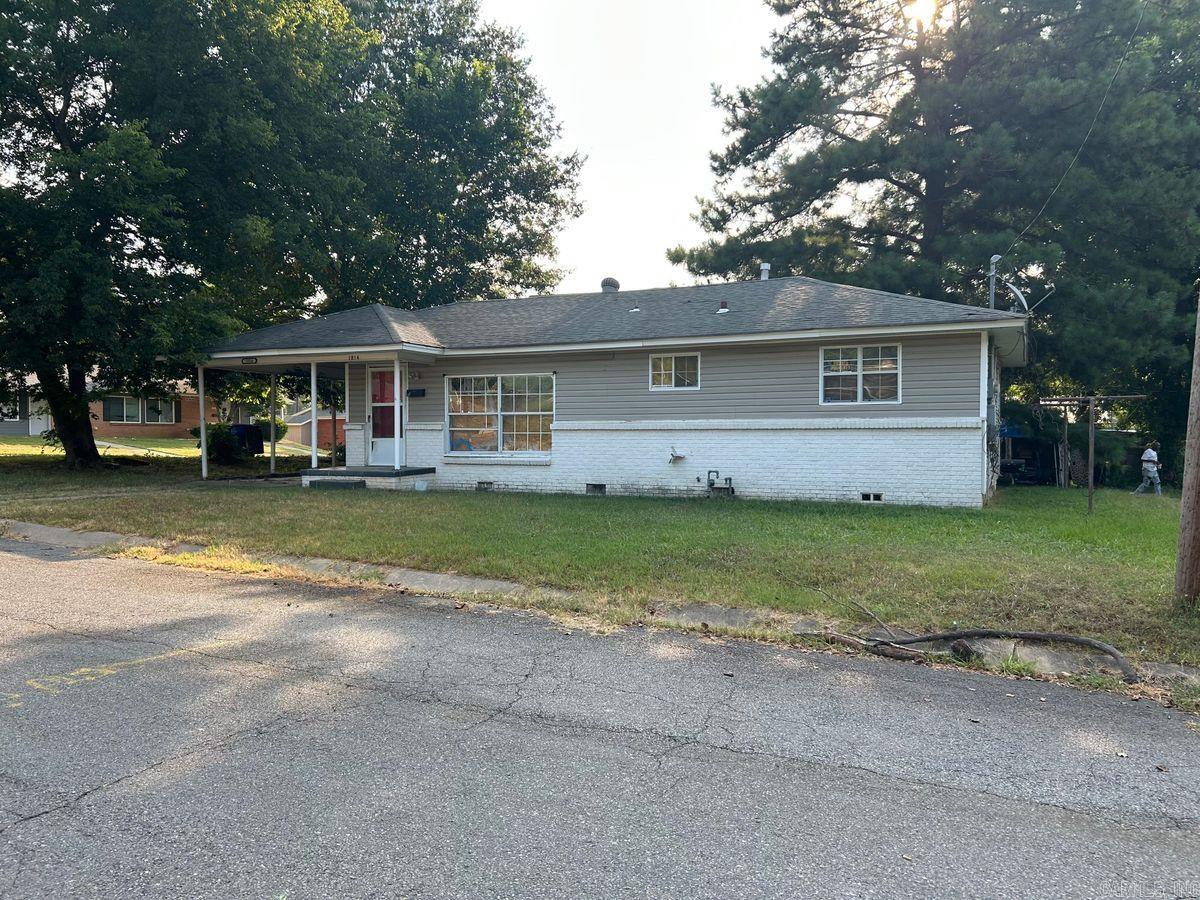 1814 Crutcher St Property Photo 2