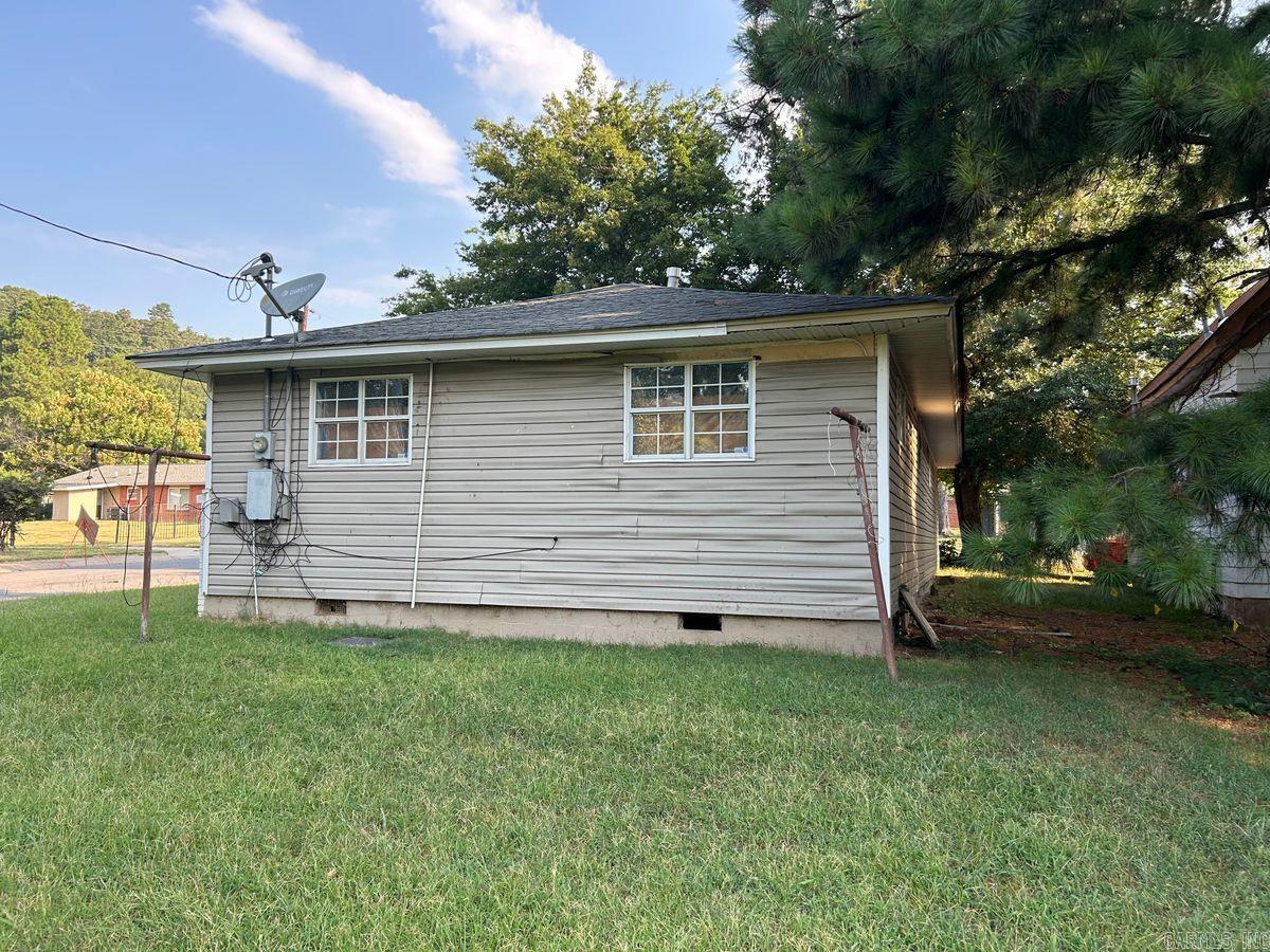 1814 Crutcher St Property Photo 4