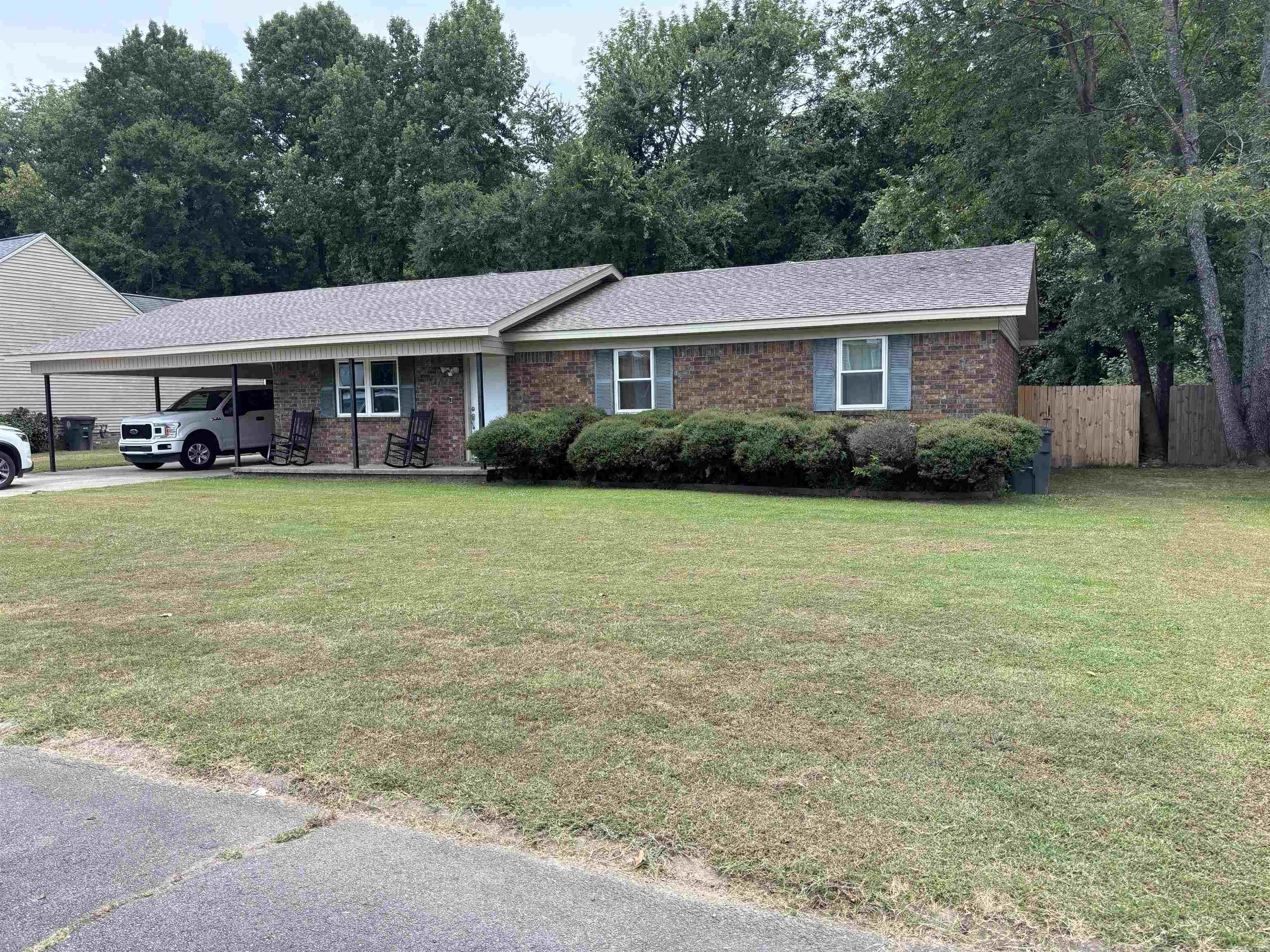 31 Foxboro Property Photo 1