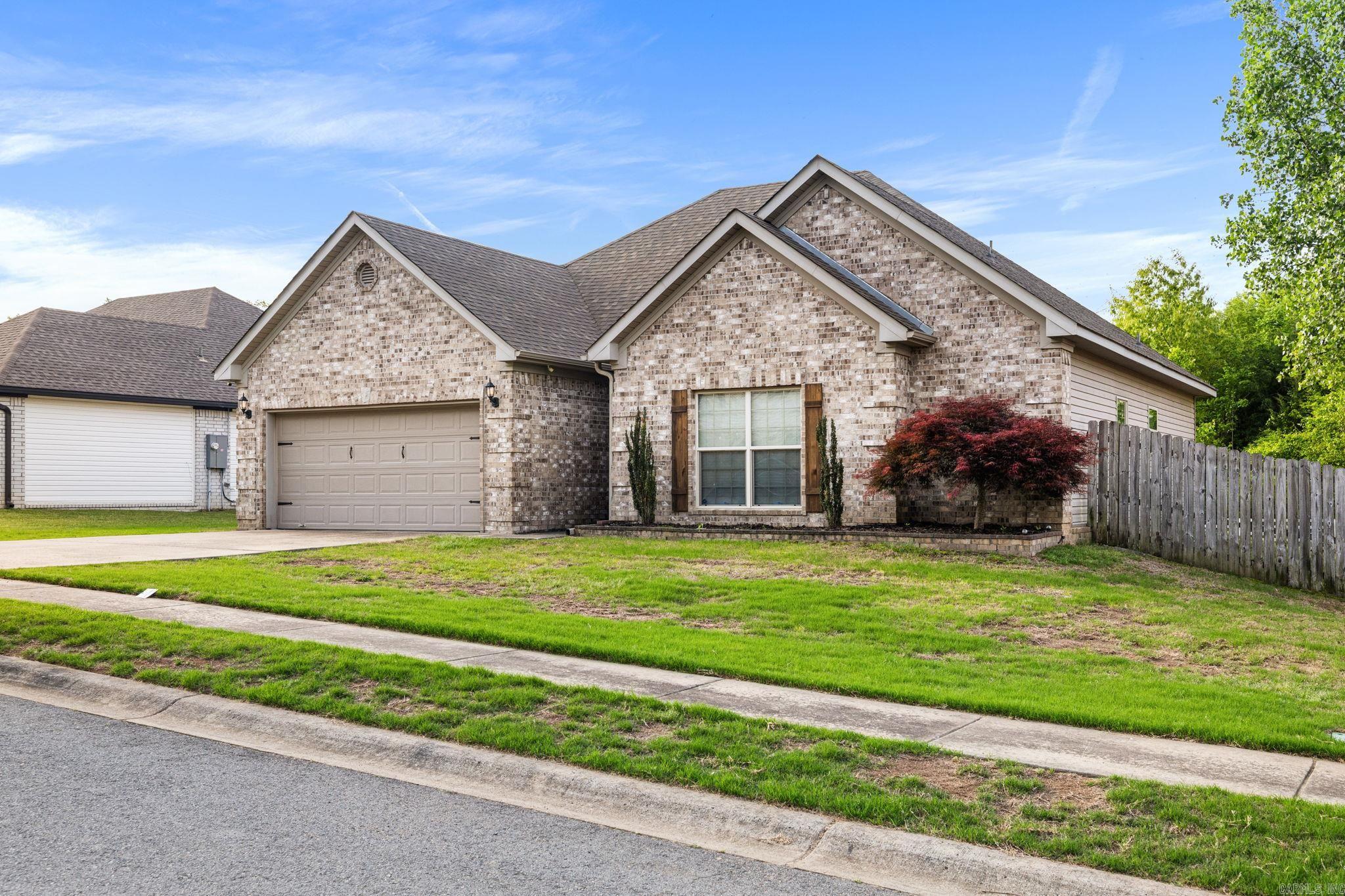 516 Crepe Myrtle Loop Property Photo 2