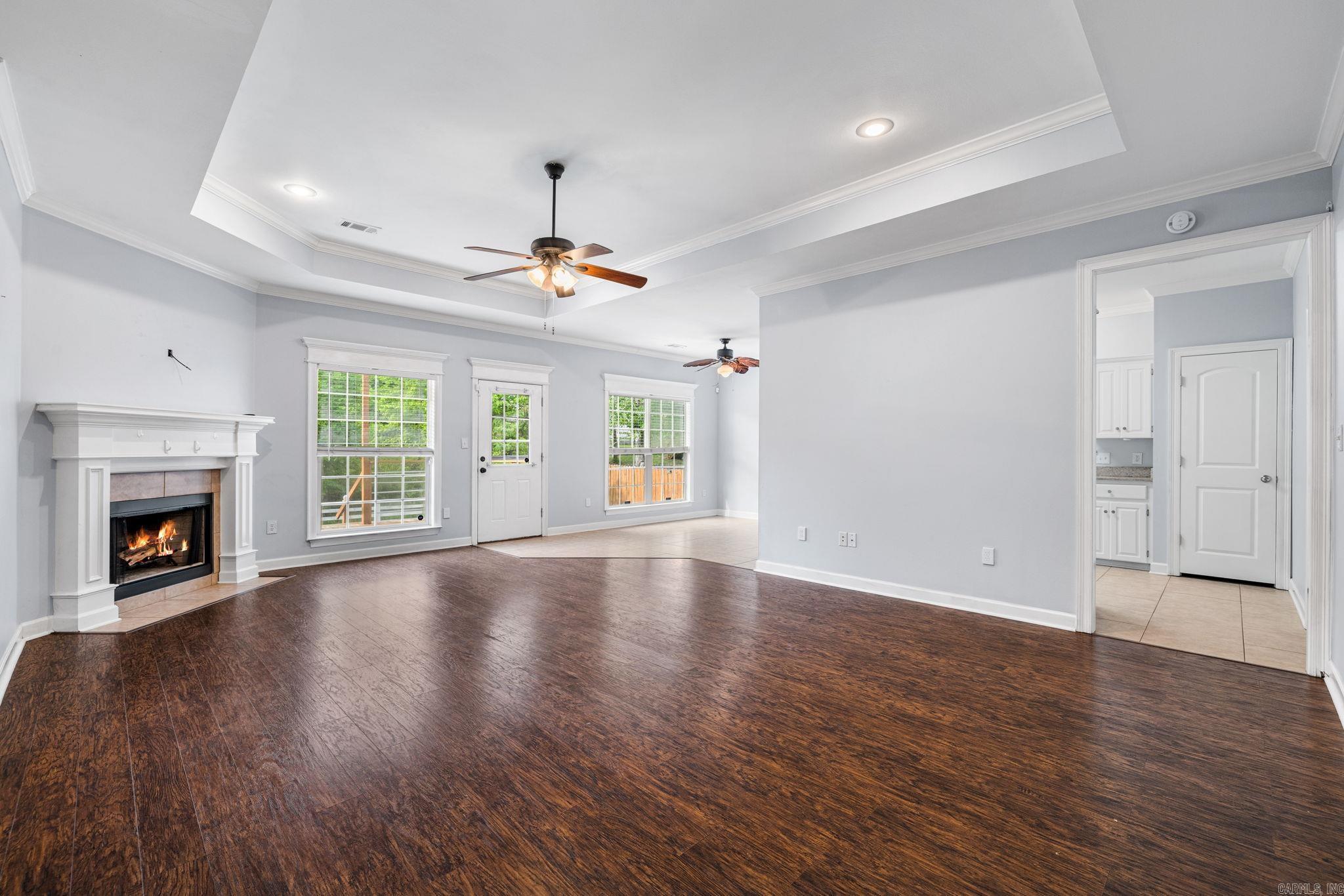516 Crepe Myrtle Loop Property Photo 4