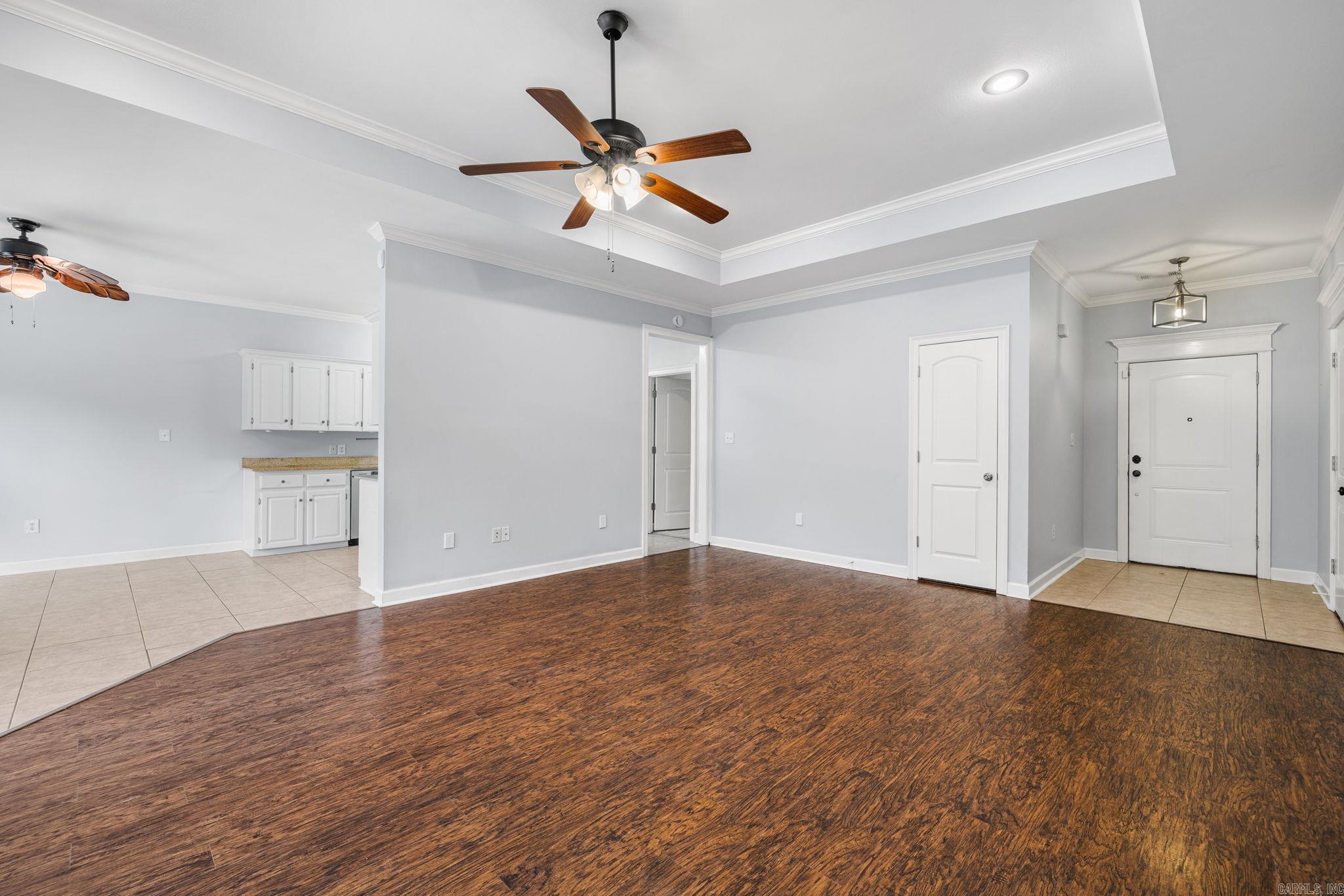 516 Crepe Myrtle Loop Property Photo 5