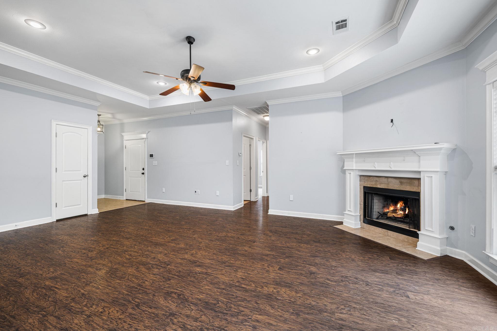 516 Crepe Myrtle Loop Property Photo 6