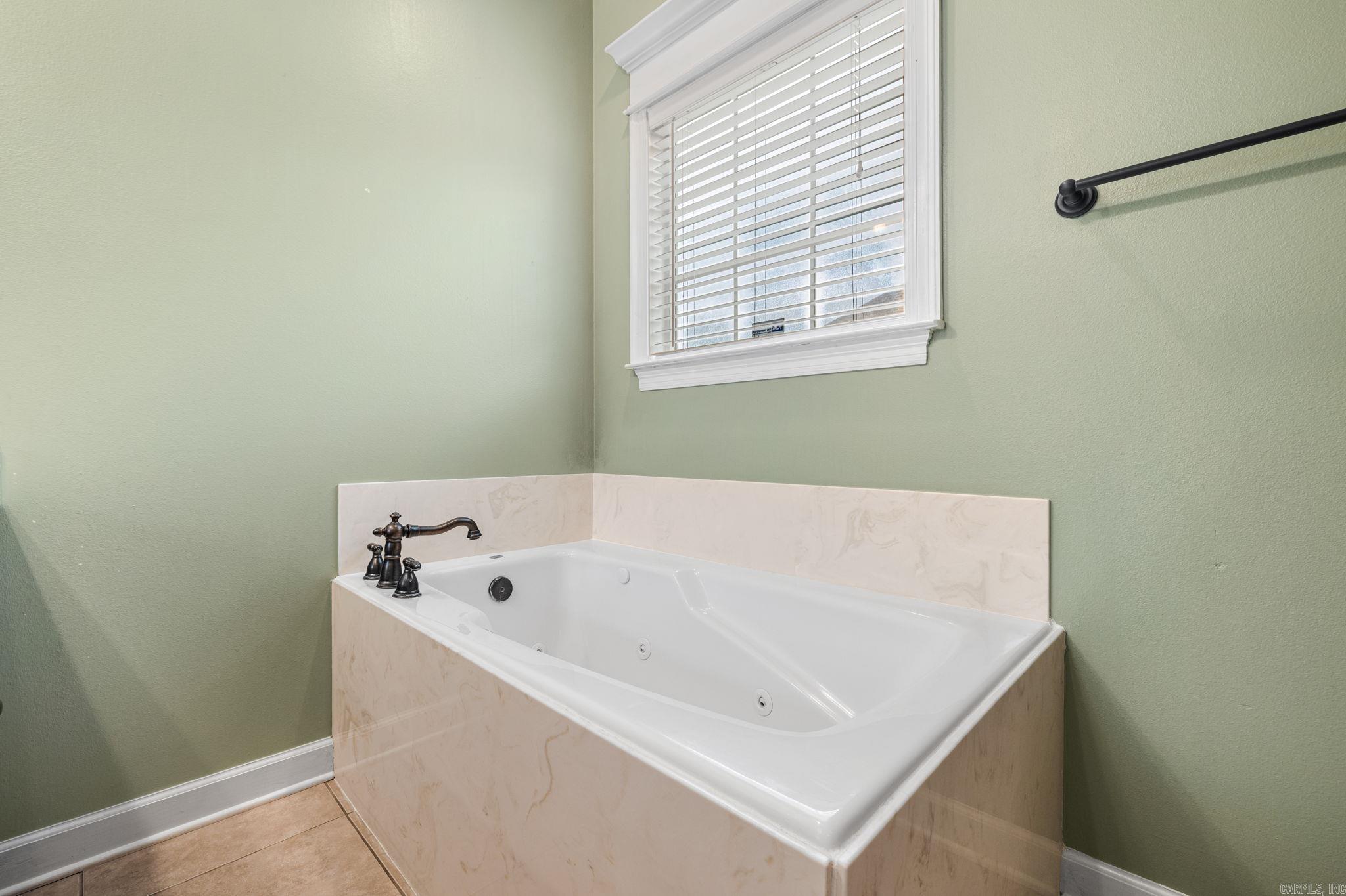 516 Crepe Myrtle Loop Property Photo 17