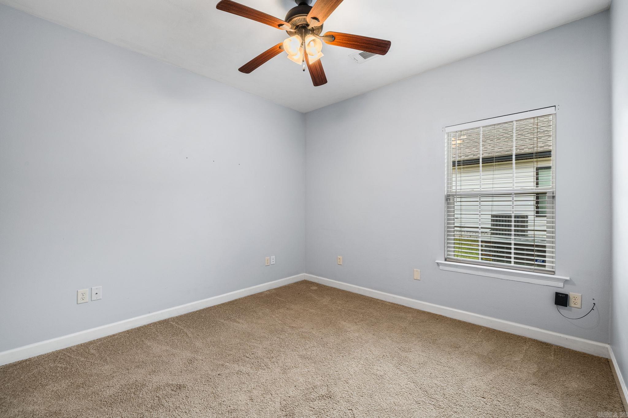 516 Crepe Myrtle Loop Property Photo 23