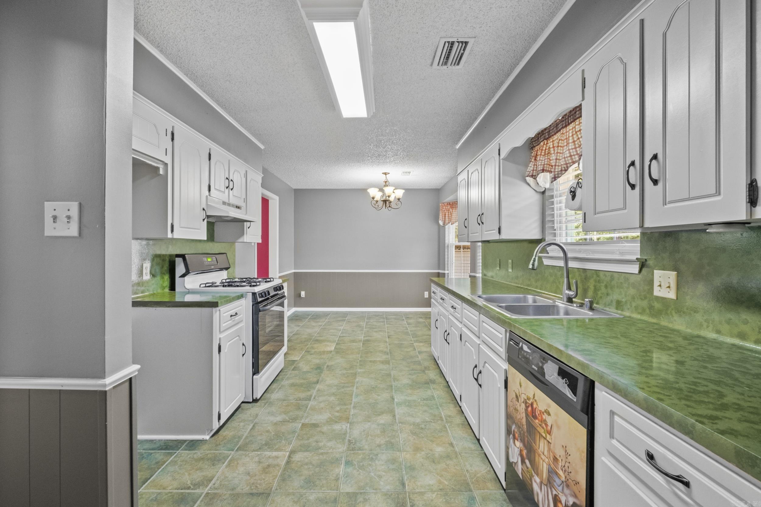 1304 Marsha Drive Property Photo 18