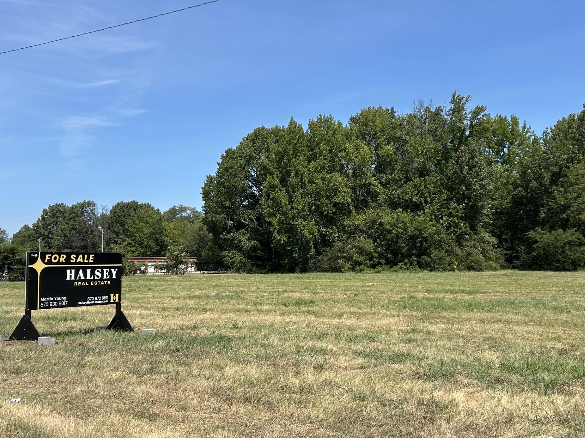 511 W Allen Avenue Property Photo 1