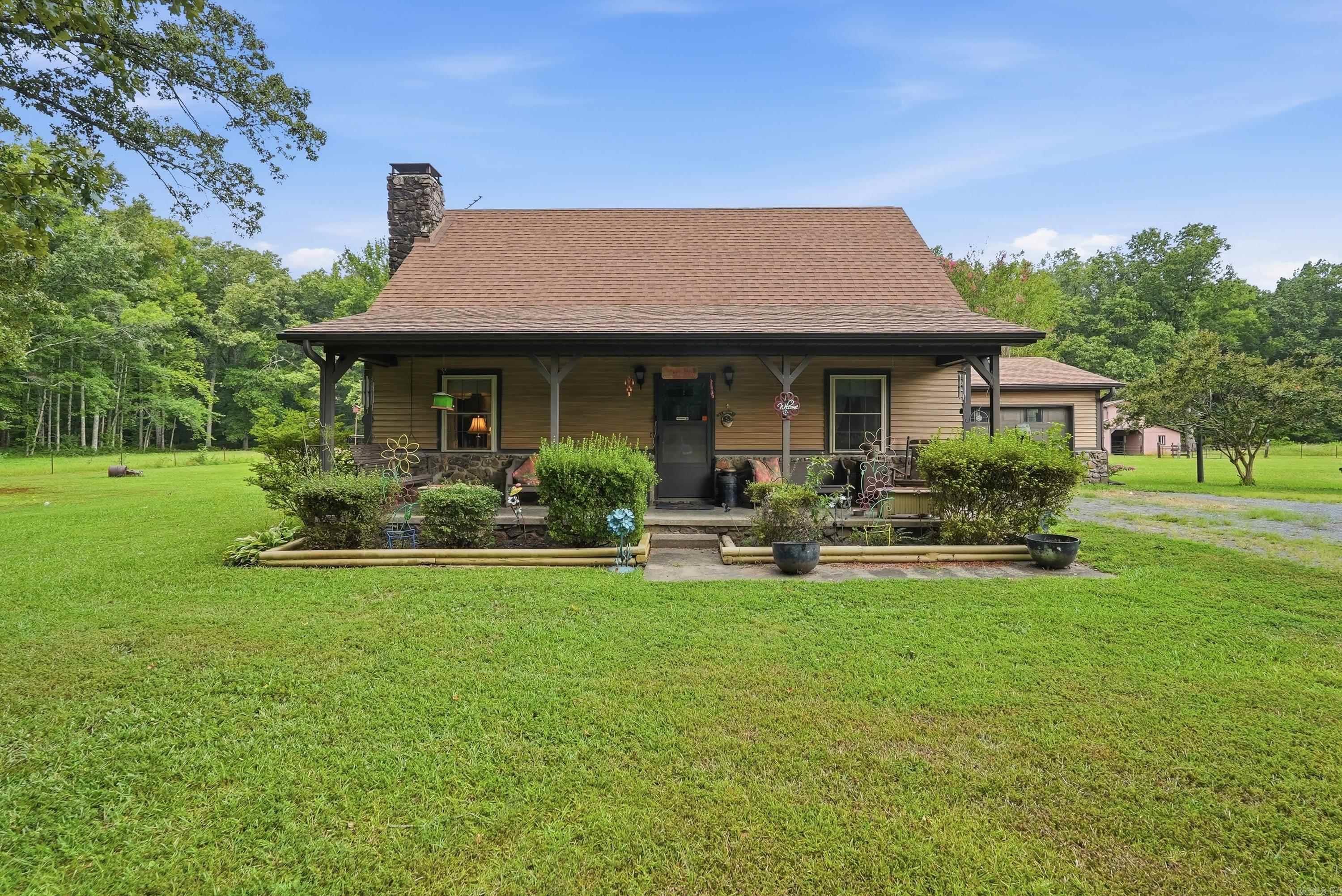 62 Janski Lane Property Photo 1