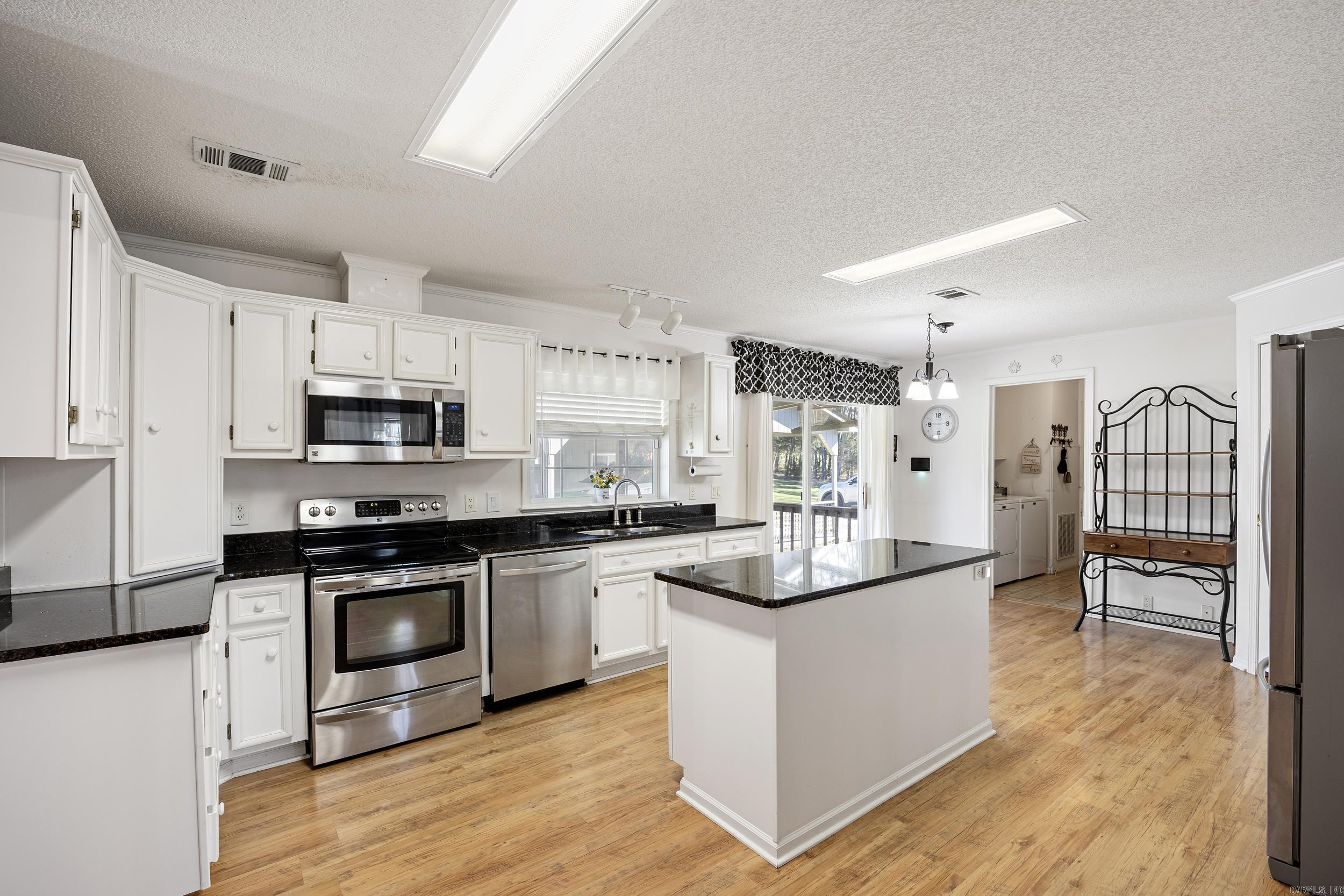 25951 E 22 Highway Property Photo 8
