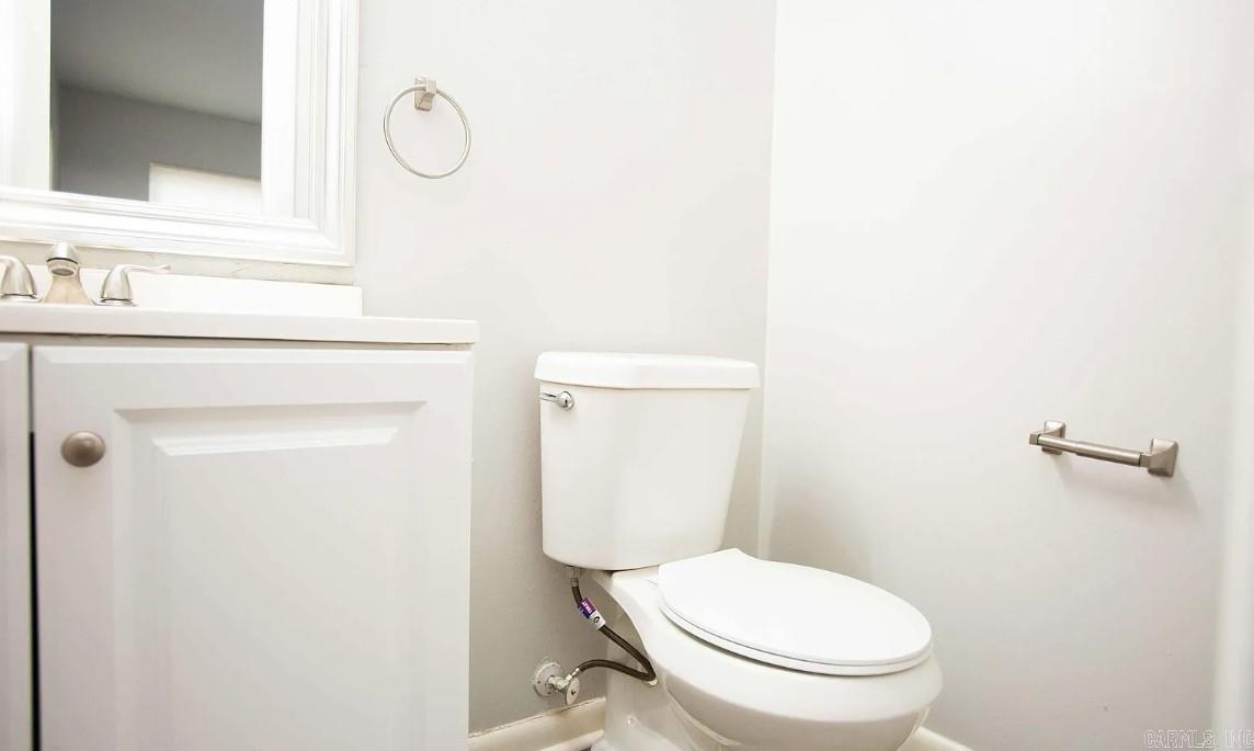 5501 Halifax Drive Property Photo 2