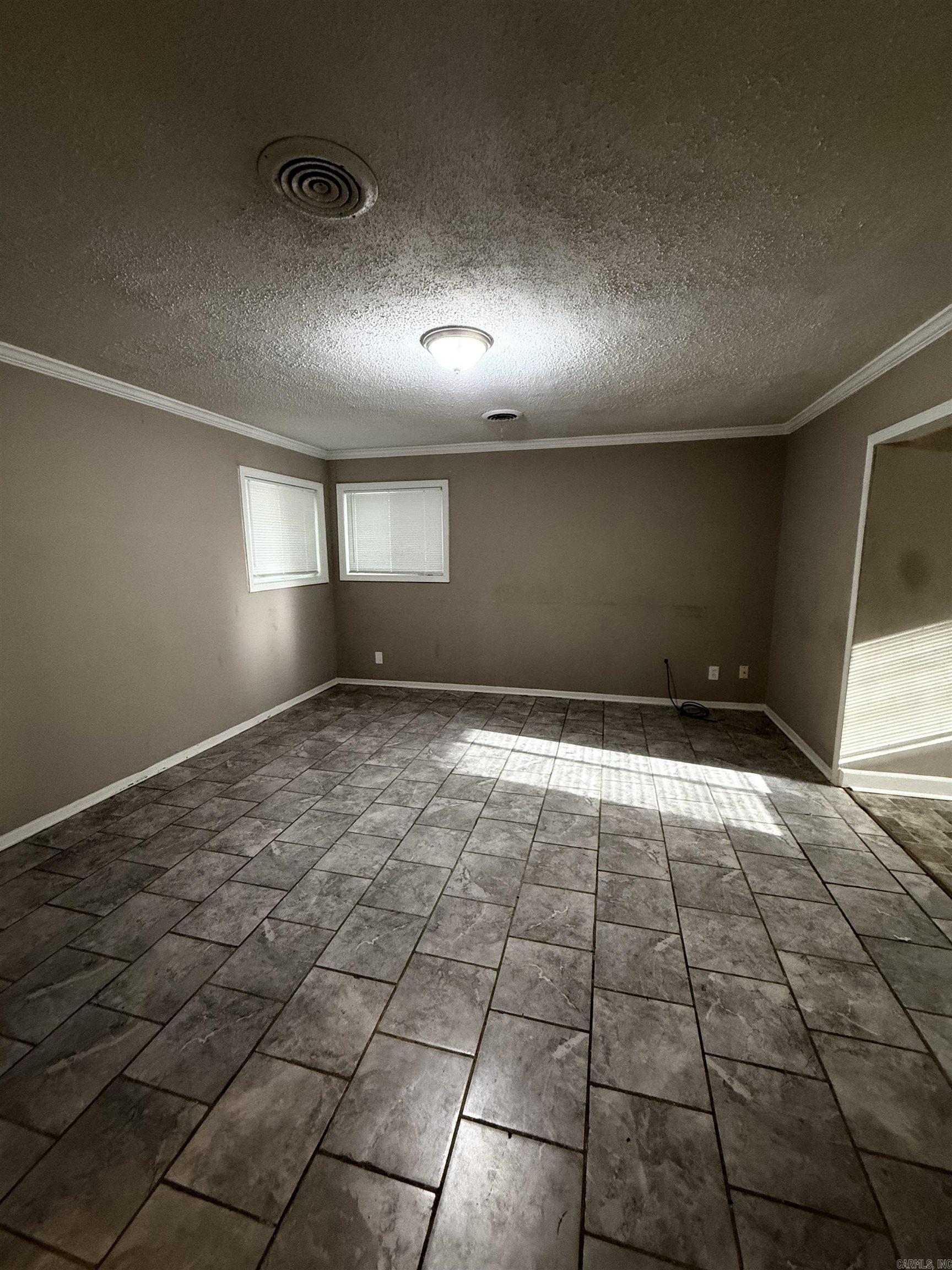 708 Annelle Street Property Photo 4