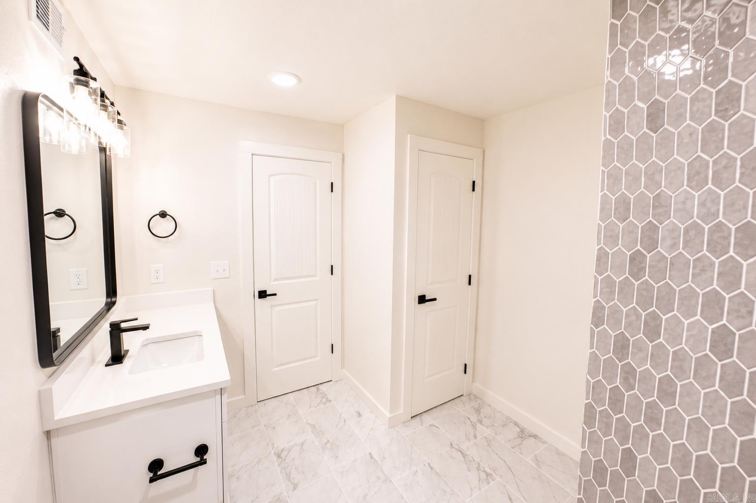 17 Millstone Property Photo 19