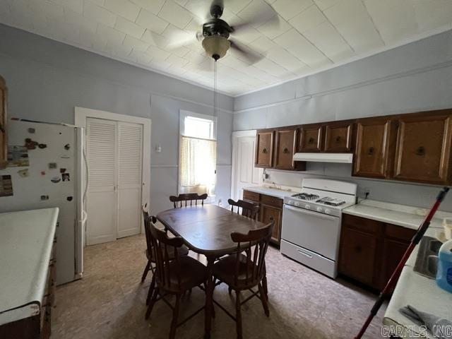 212 W 12th Street Property Photo 6