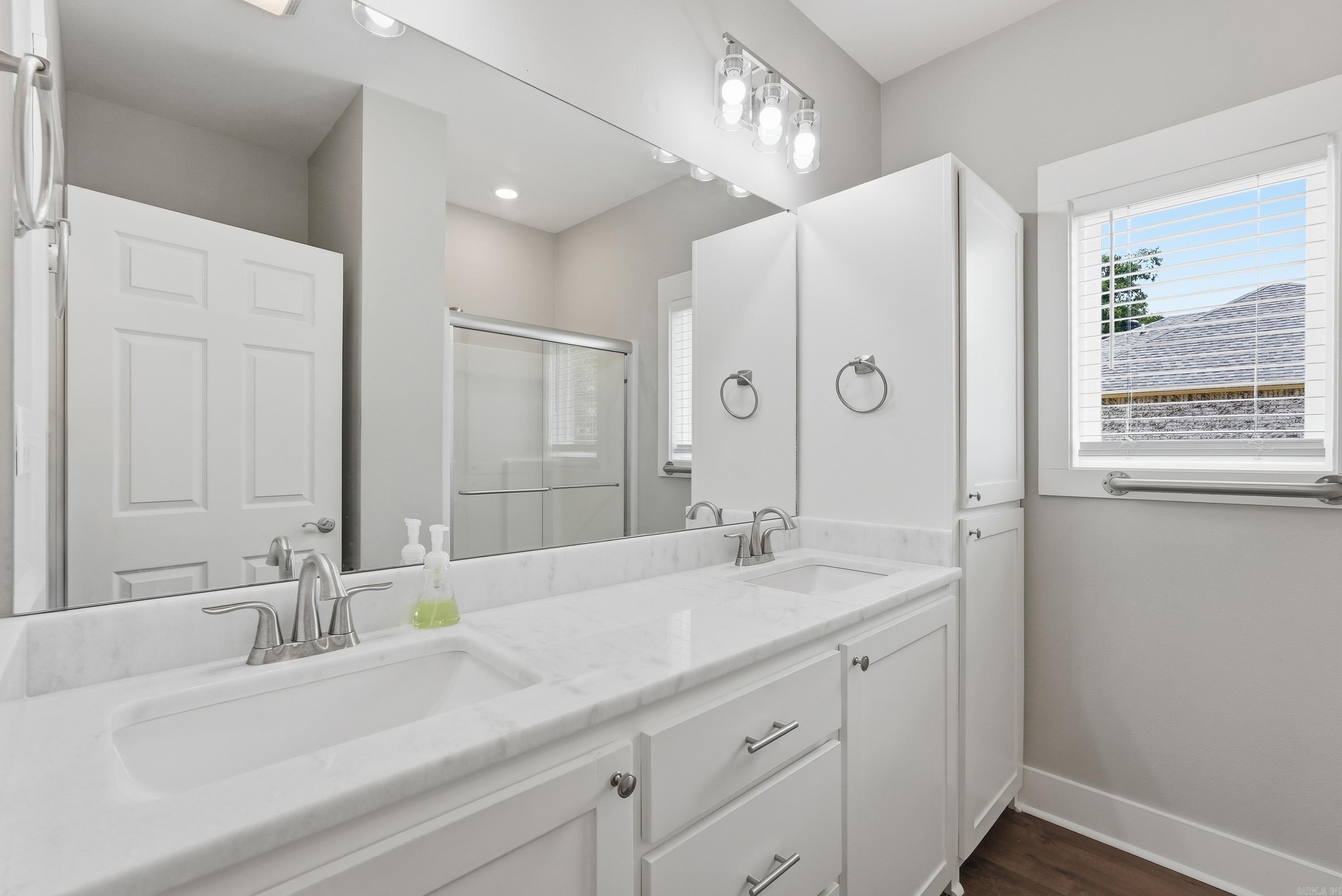 19 Sunset Boulevard Property Photo 28