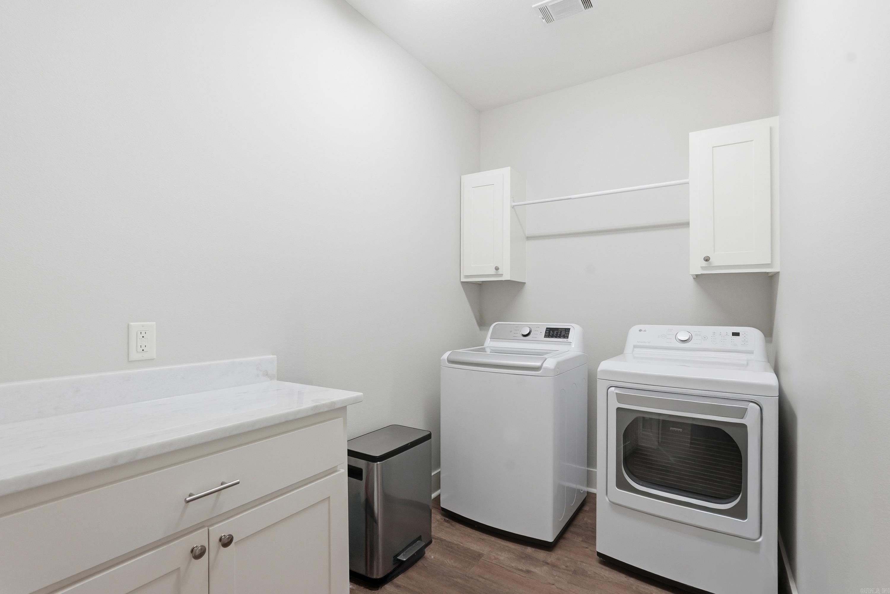 19 Sunset Boulevard Property Photo 31