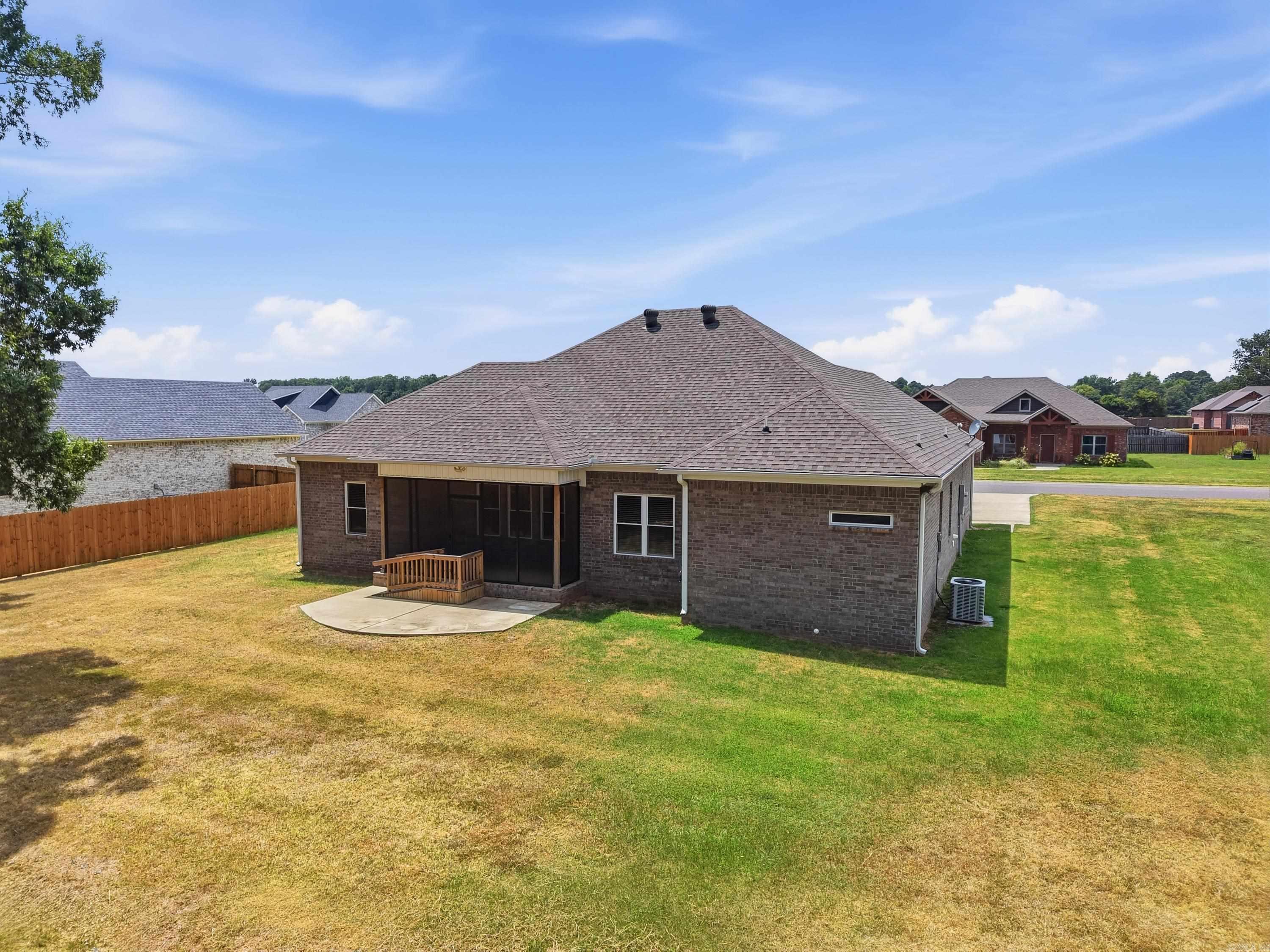 19 Sunset Boulevard Property Photo 34