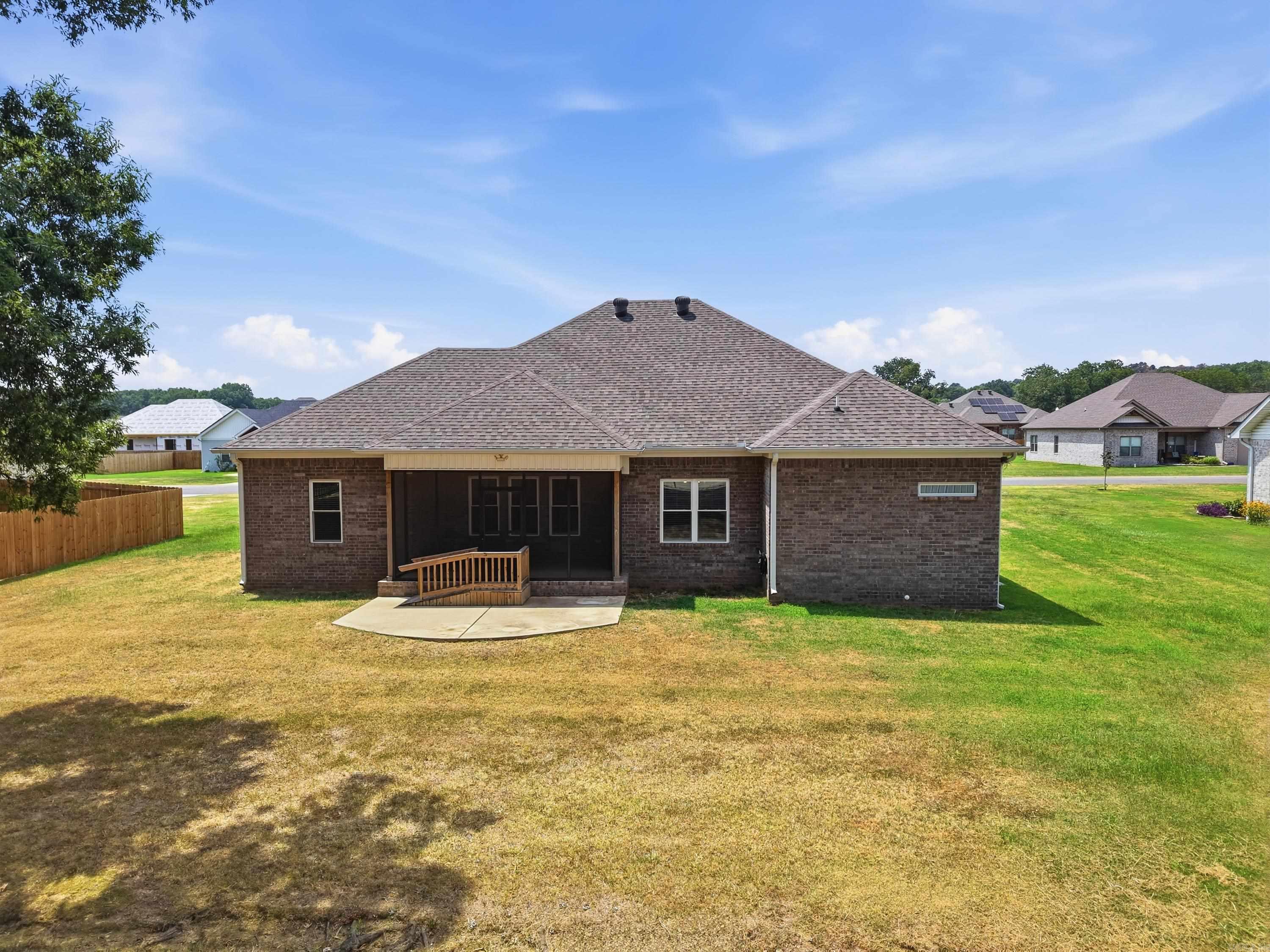 19 Sunset Boulevard Property Photo 35