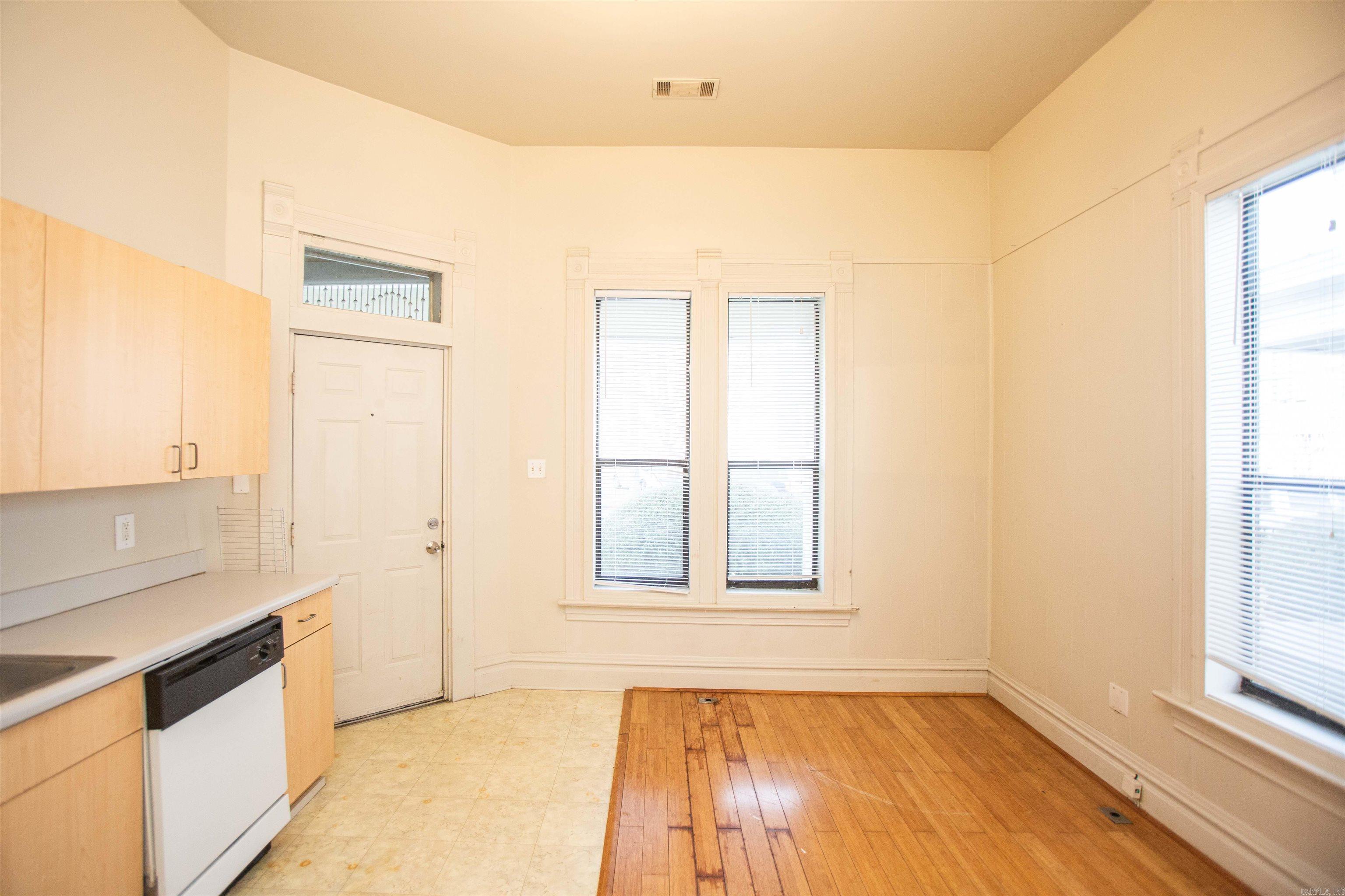 117 W 15th Street A Property Photo 6