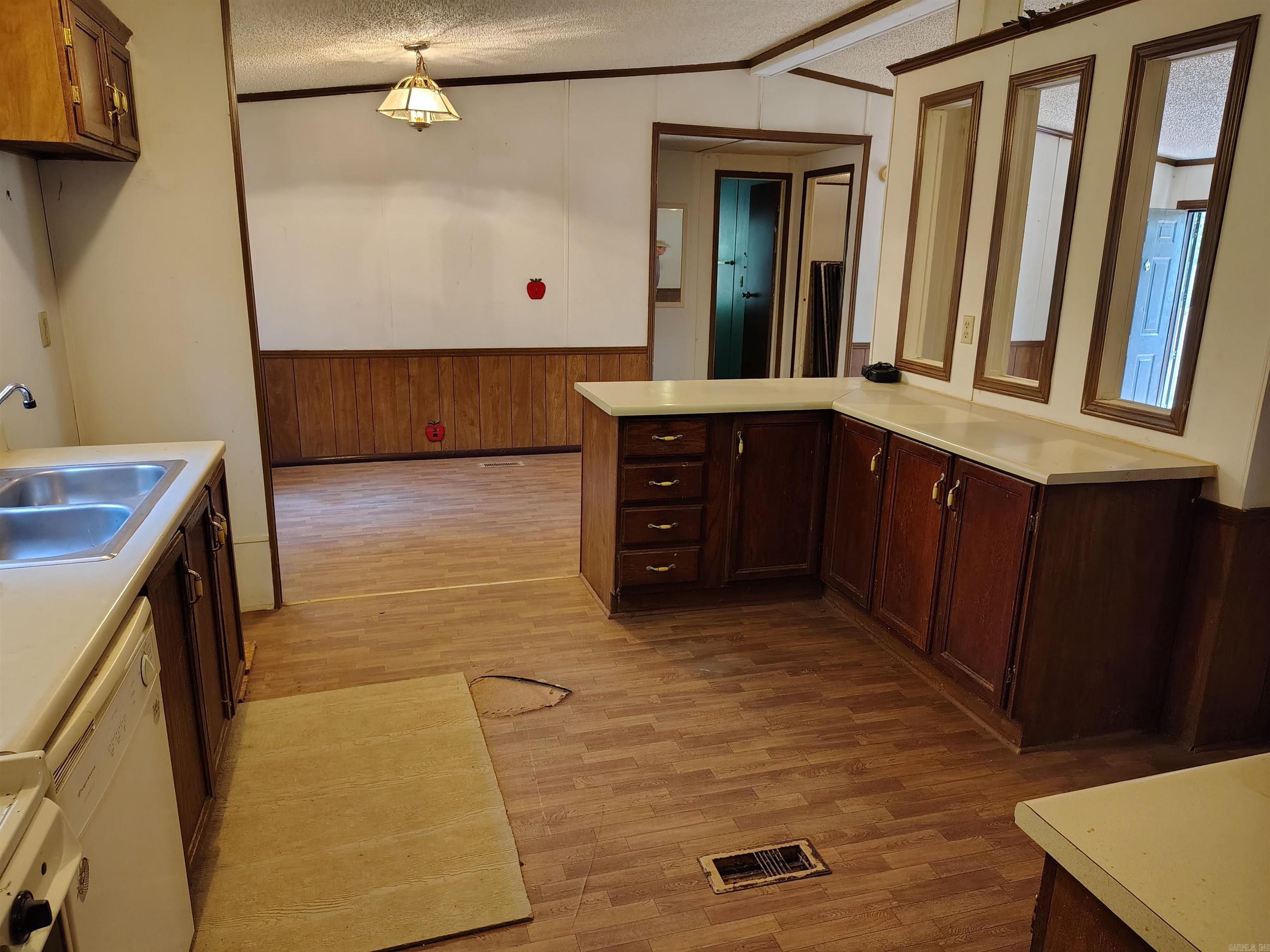 17837 Vimy Ridge Road Property Photo 10
