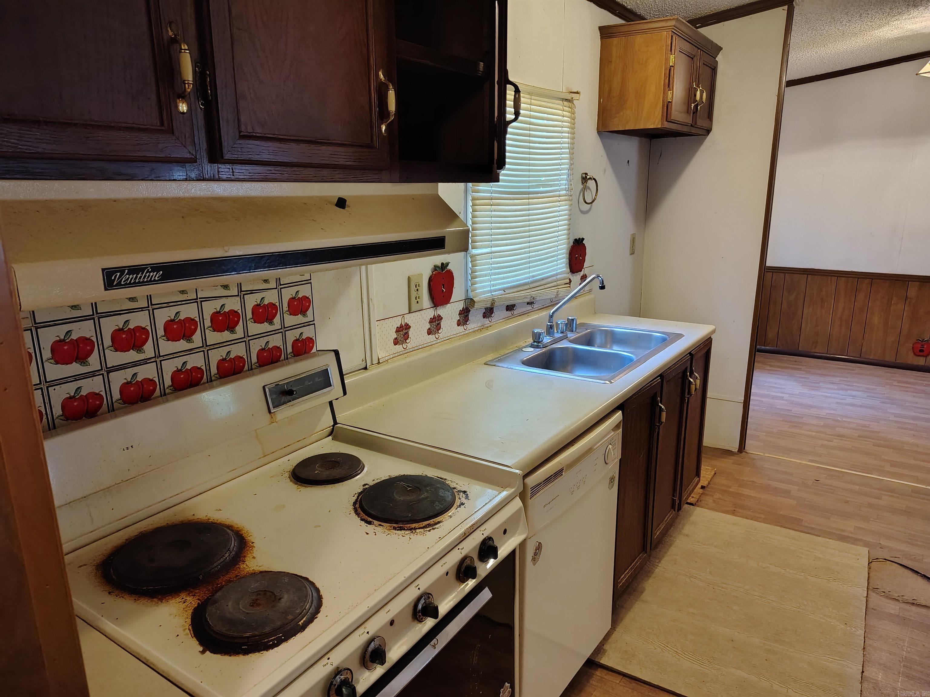 17837 Vimy Ridge Road Property Photo 11