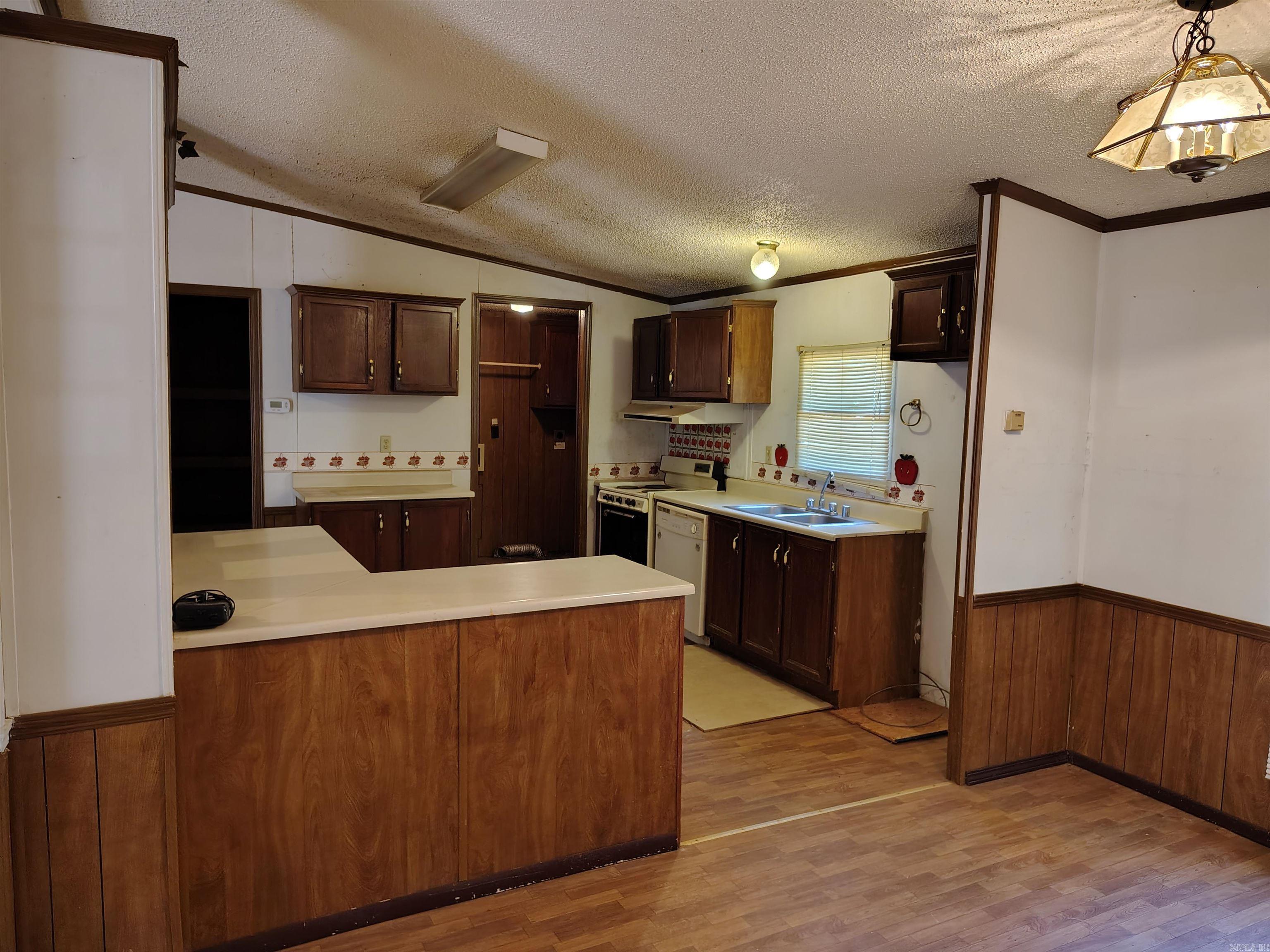 17837 Vimy Ridge Road Property Photo 15