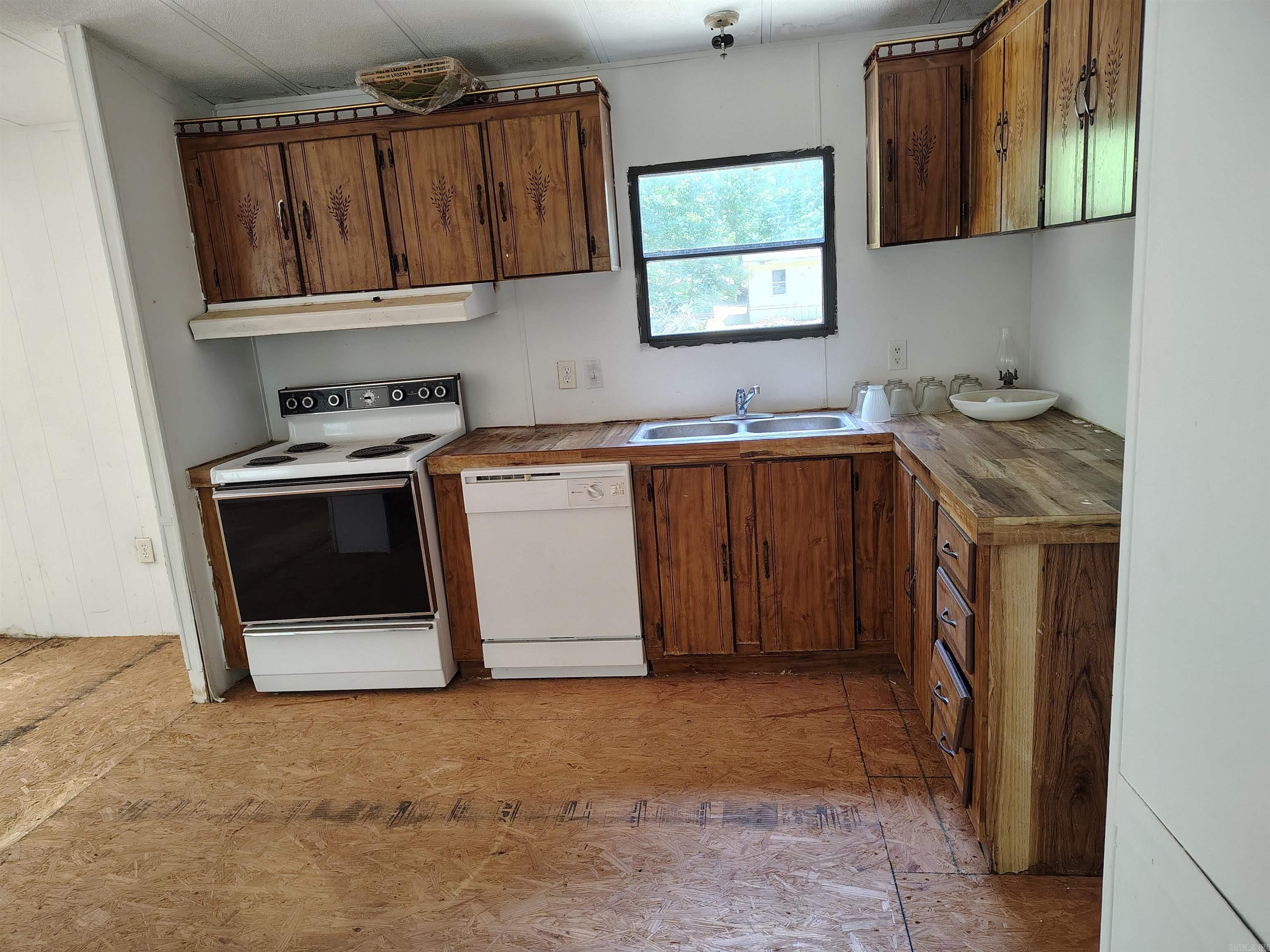 17837 Vimy Ridge Road Property Photo 34