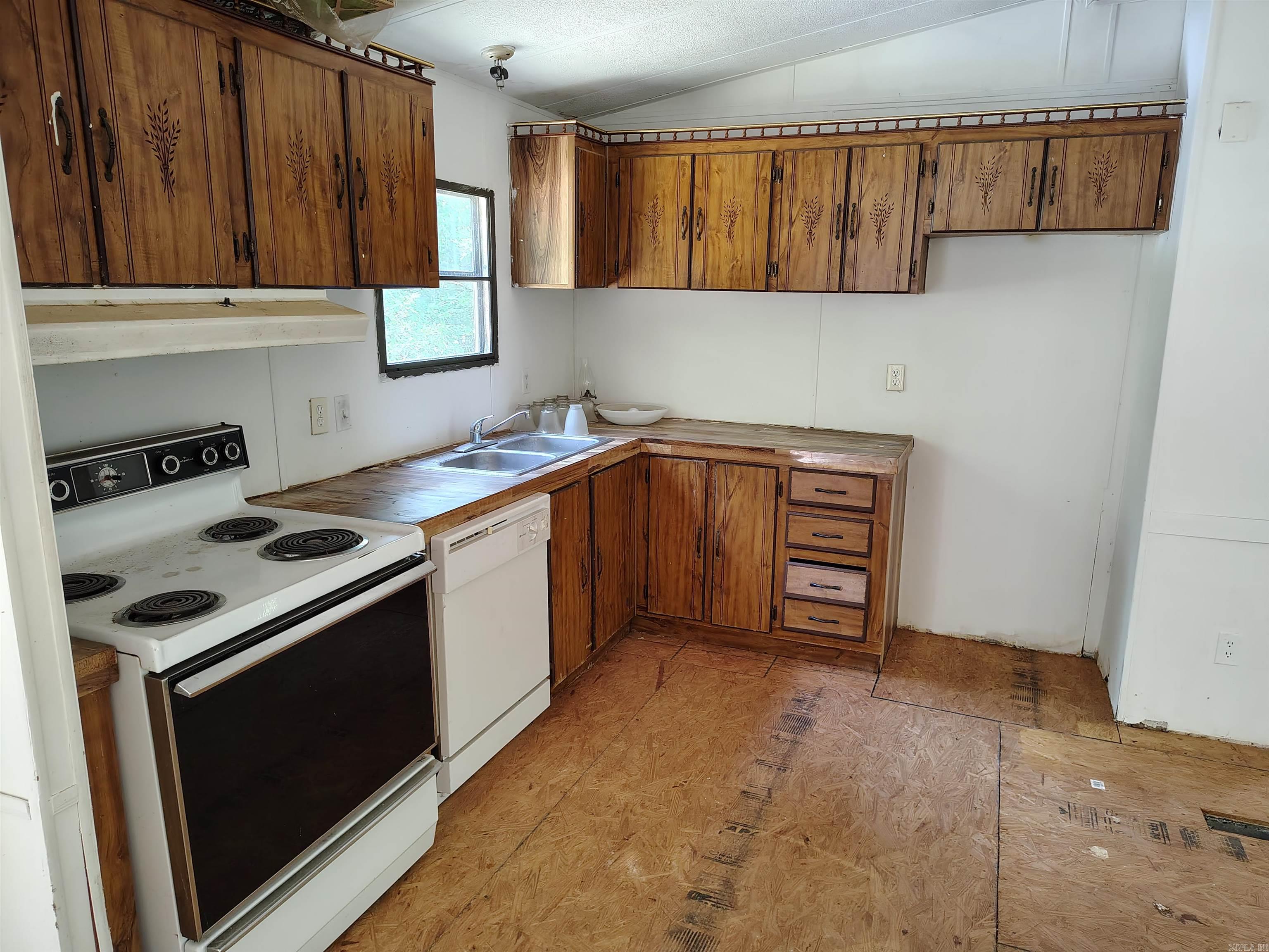 17837 Vimy Ridge Road Property Photo 38