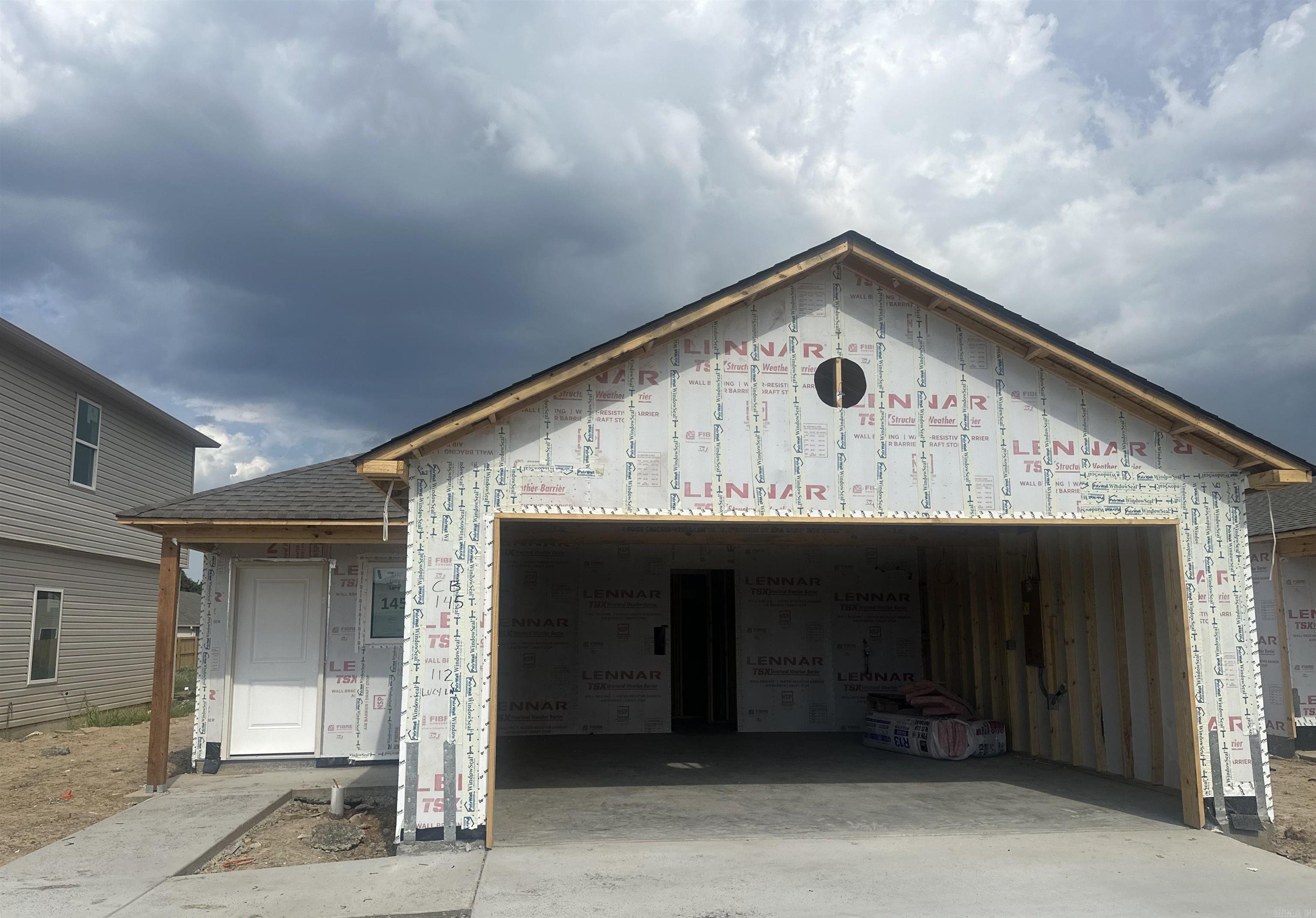 112 Lucy Lane Property Photo 1