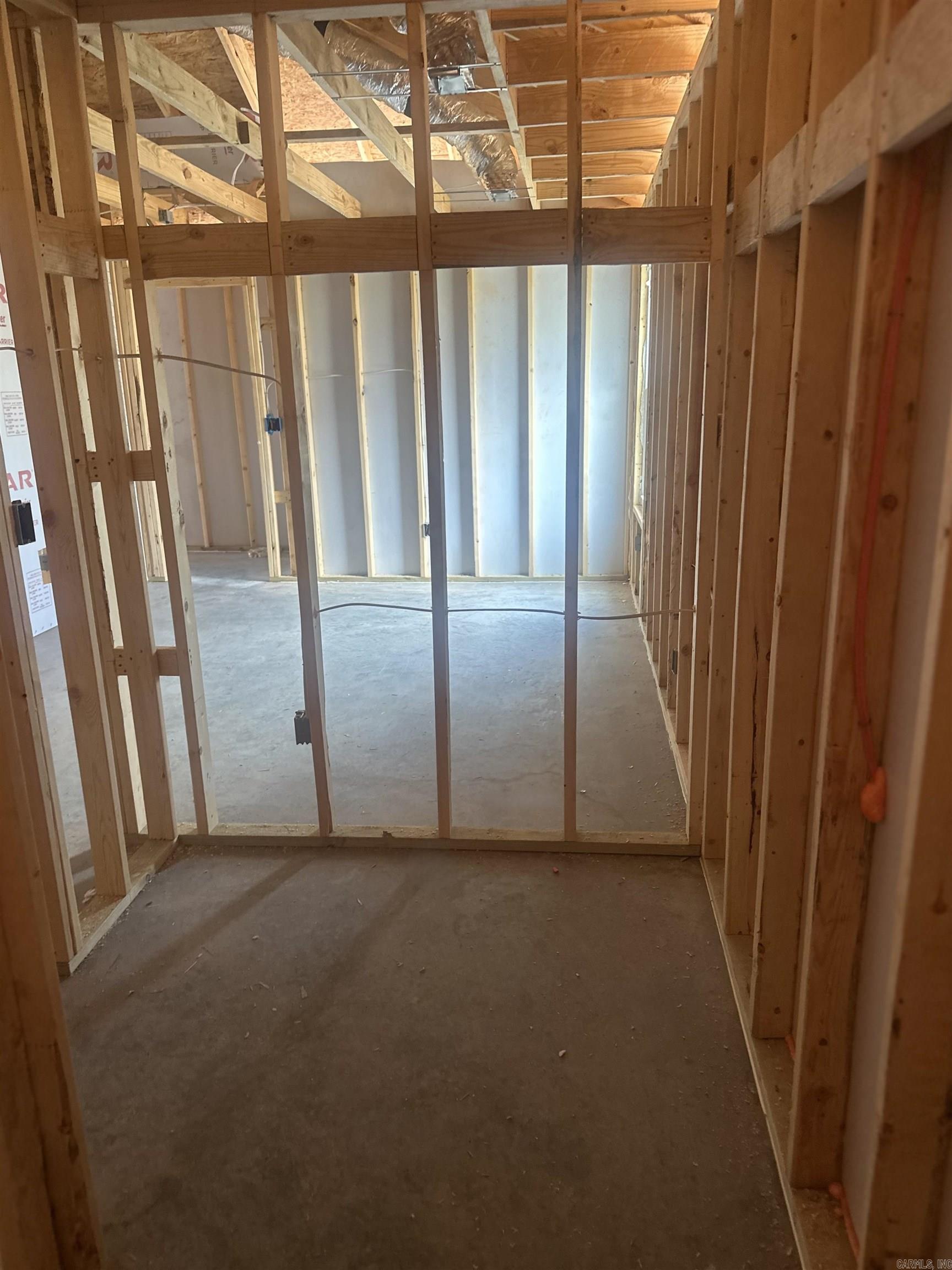 112 Lucy Lane Property Photo 8