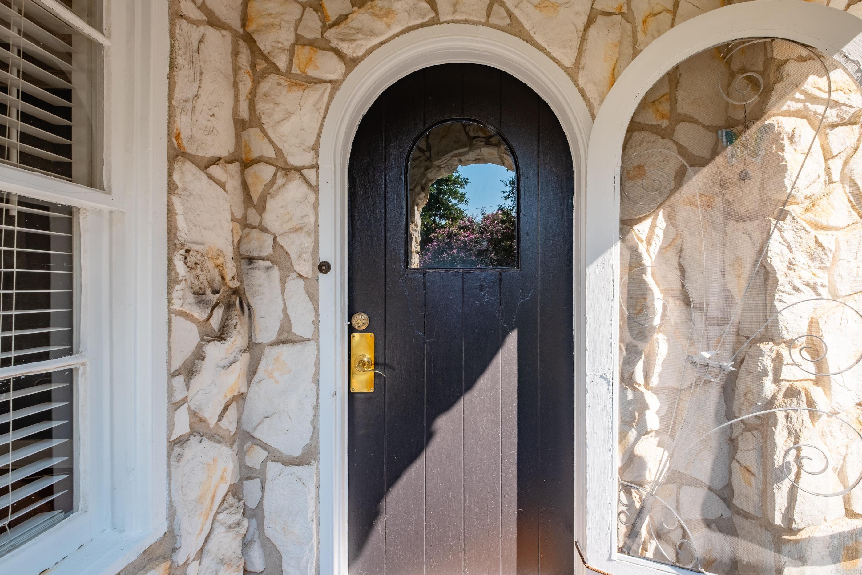 14 Alpine Court Property Photo 4